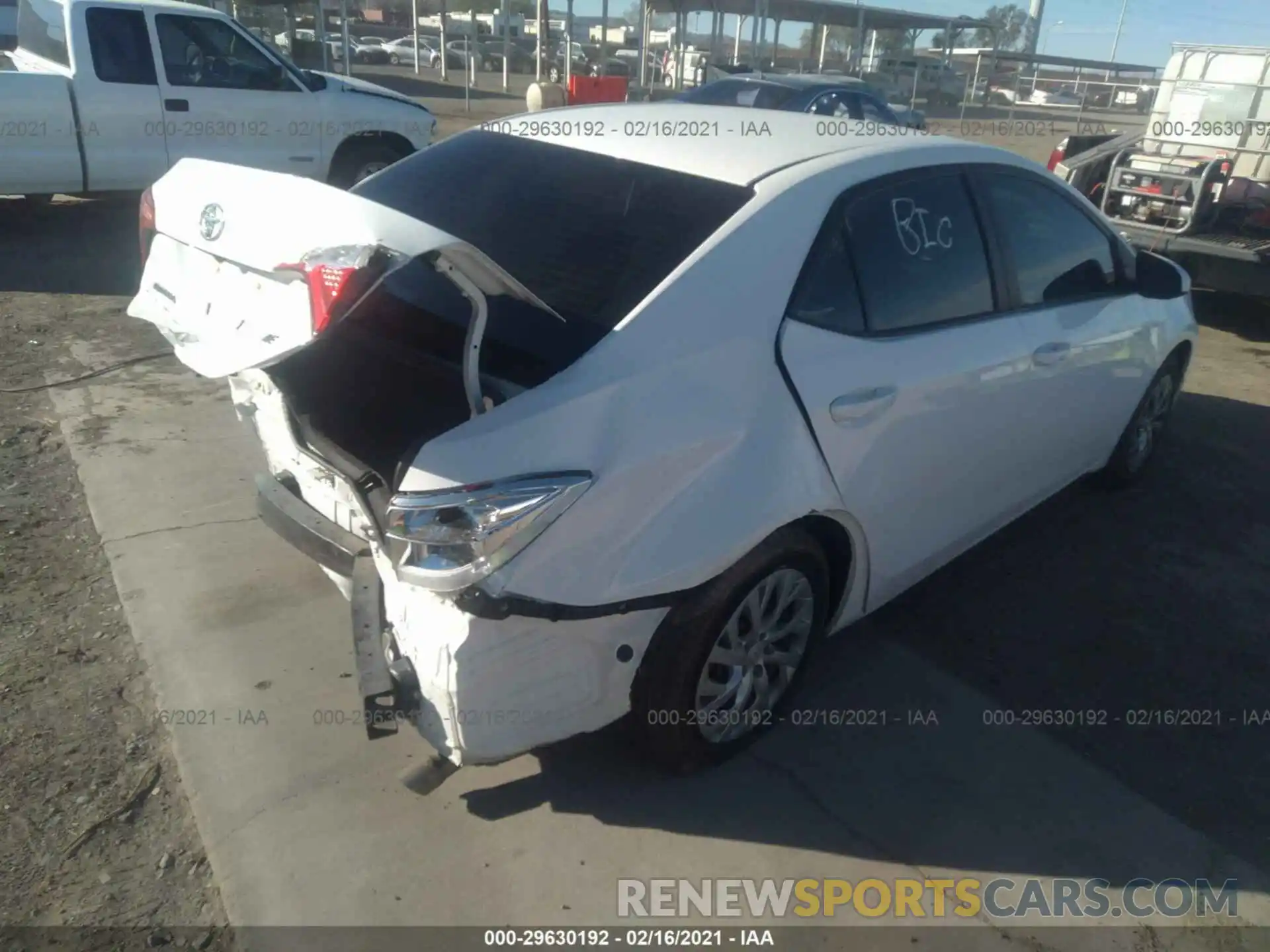 4 Фотография поврежденного автомобиля 2T1BURHE5KC211138 TOYOTA COROLLA 2019