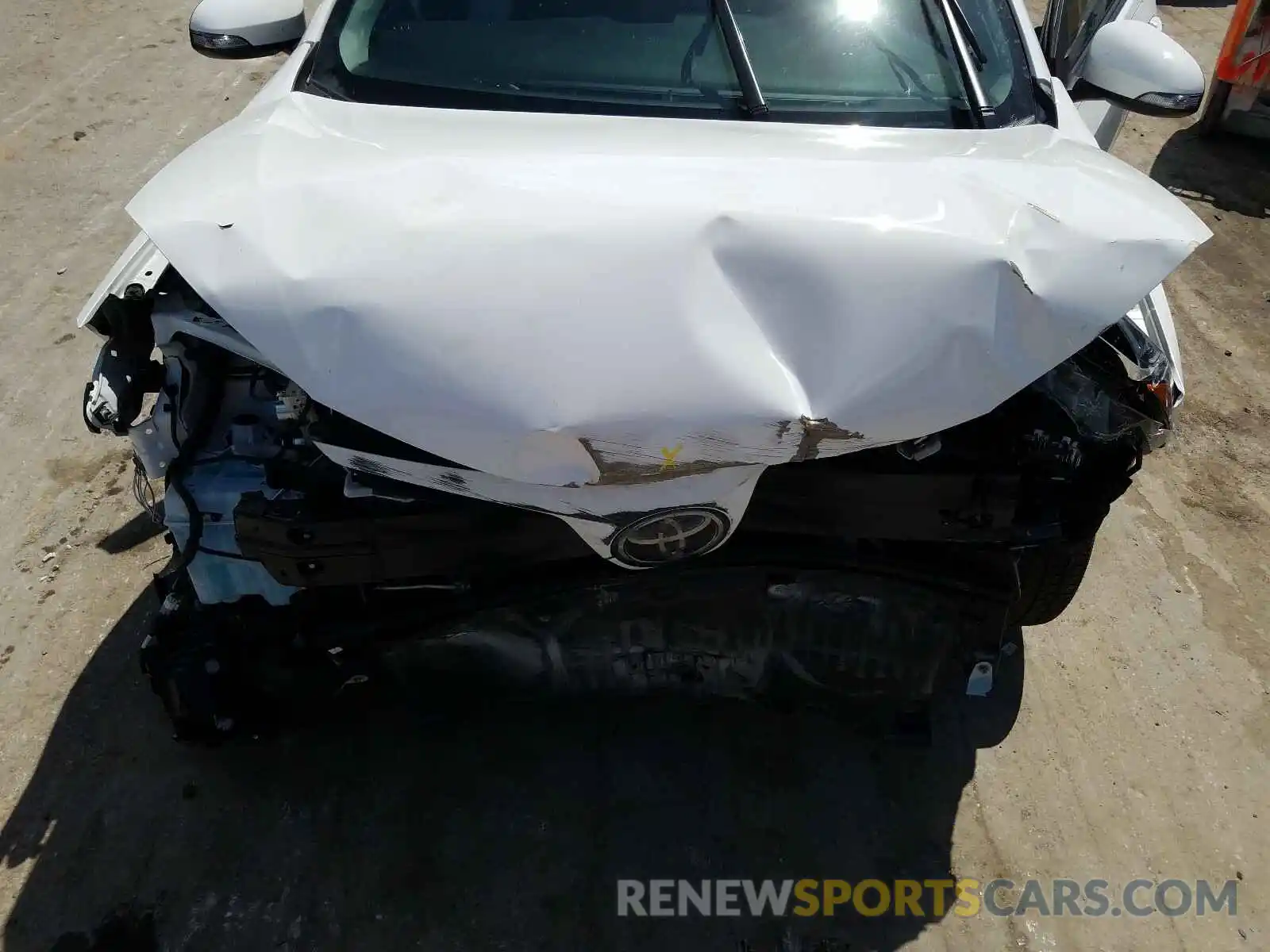 7 Photograph of a damaged car 2T1BURHE5KC211401 TOYOTA COROLLA 2019