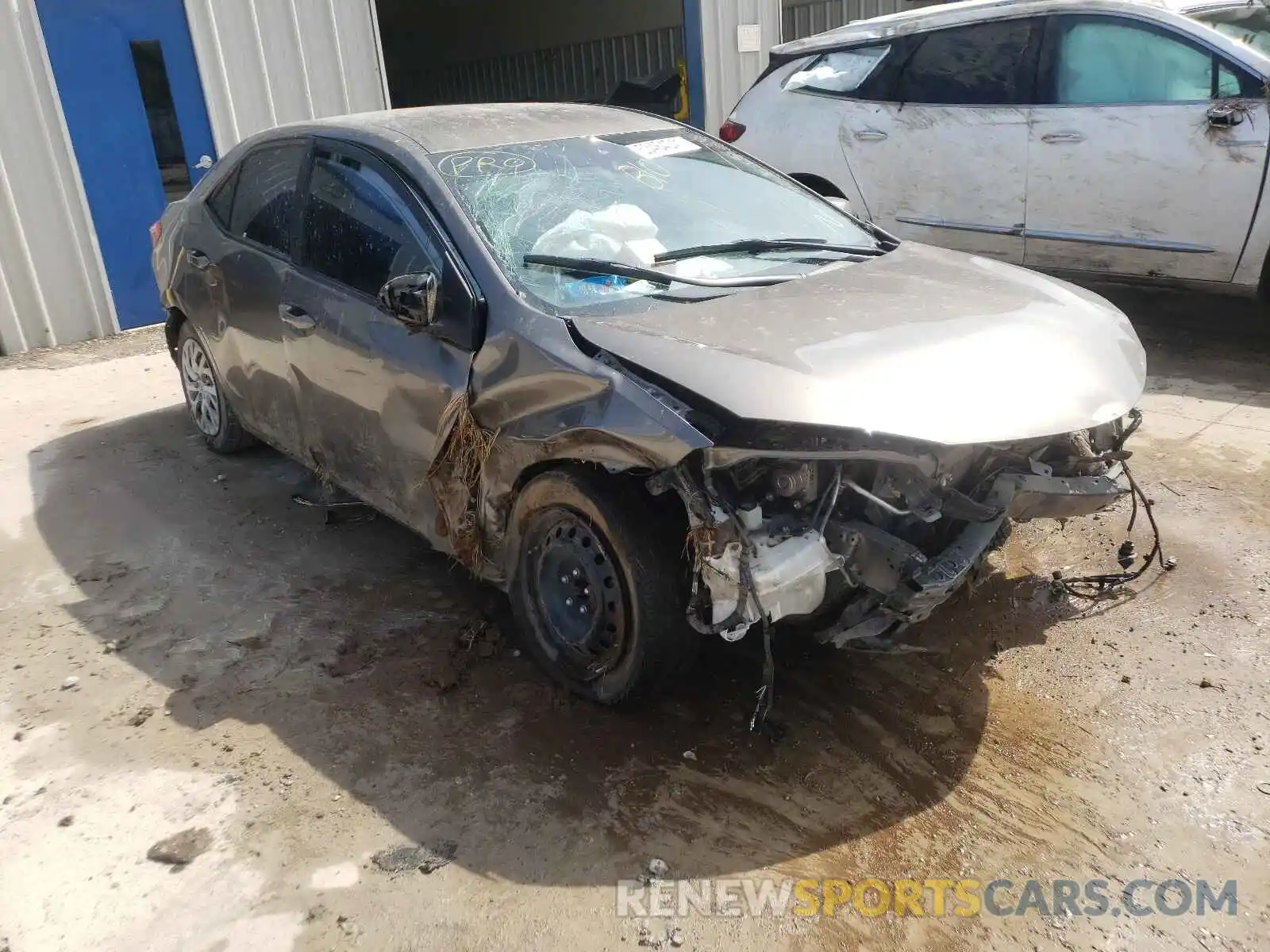 1 Photograph of a damaged car 2T1BURHE5KC211592 TOYOTA COROLLA 2019