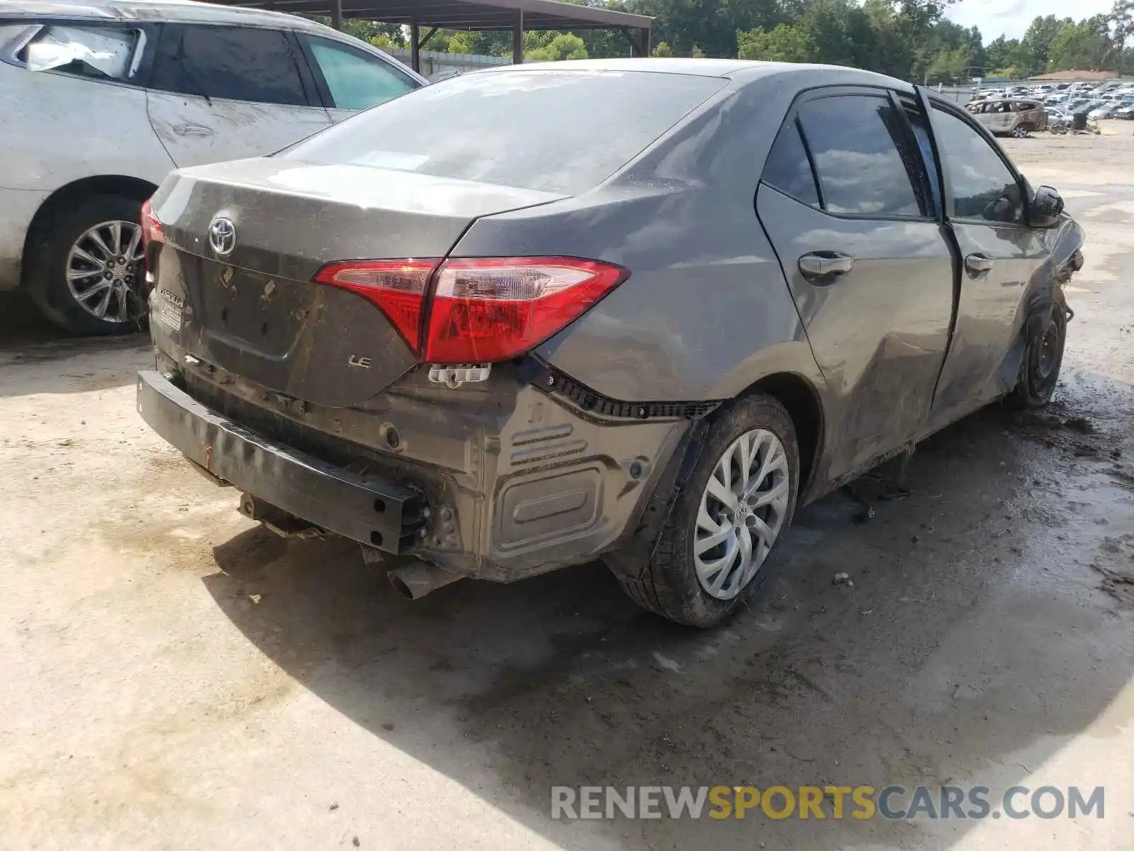 4 Photograph of a damaged car 2T1BURHE5KC211592 TOYOTA COROLLA 2019