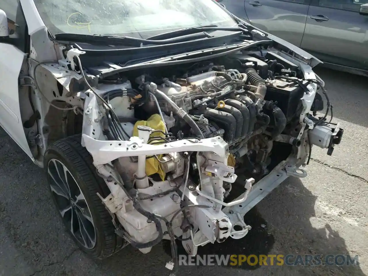 9 Photograph of a damaged car 2T1BURHE5KC211608 TOYOTA COROLLA 2019