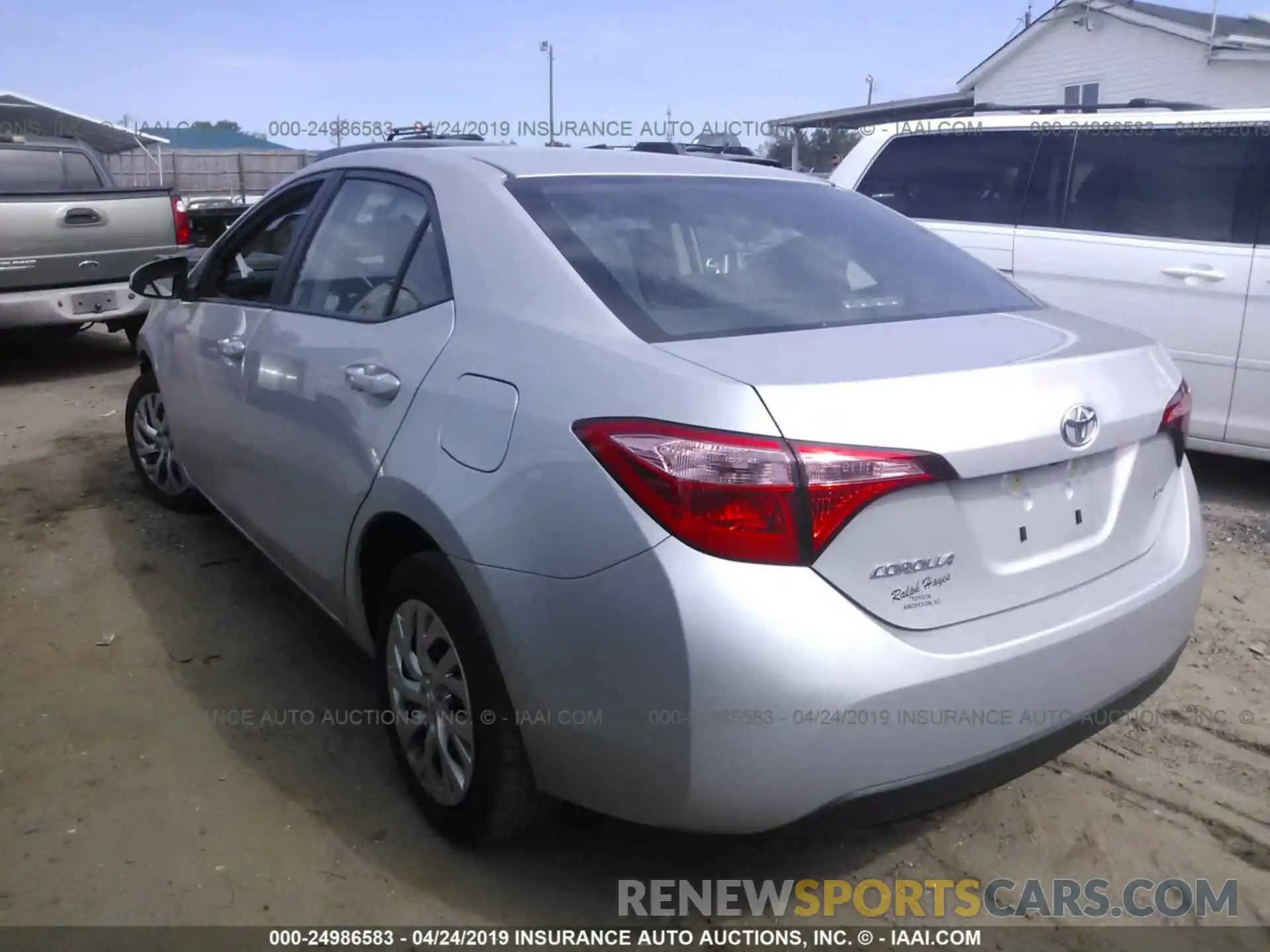 3 Photograph of a damaged car 2T1BURHE5KC211611 TOYOTA COROLLA 2019