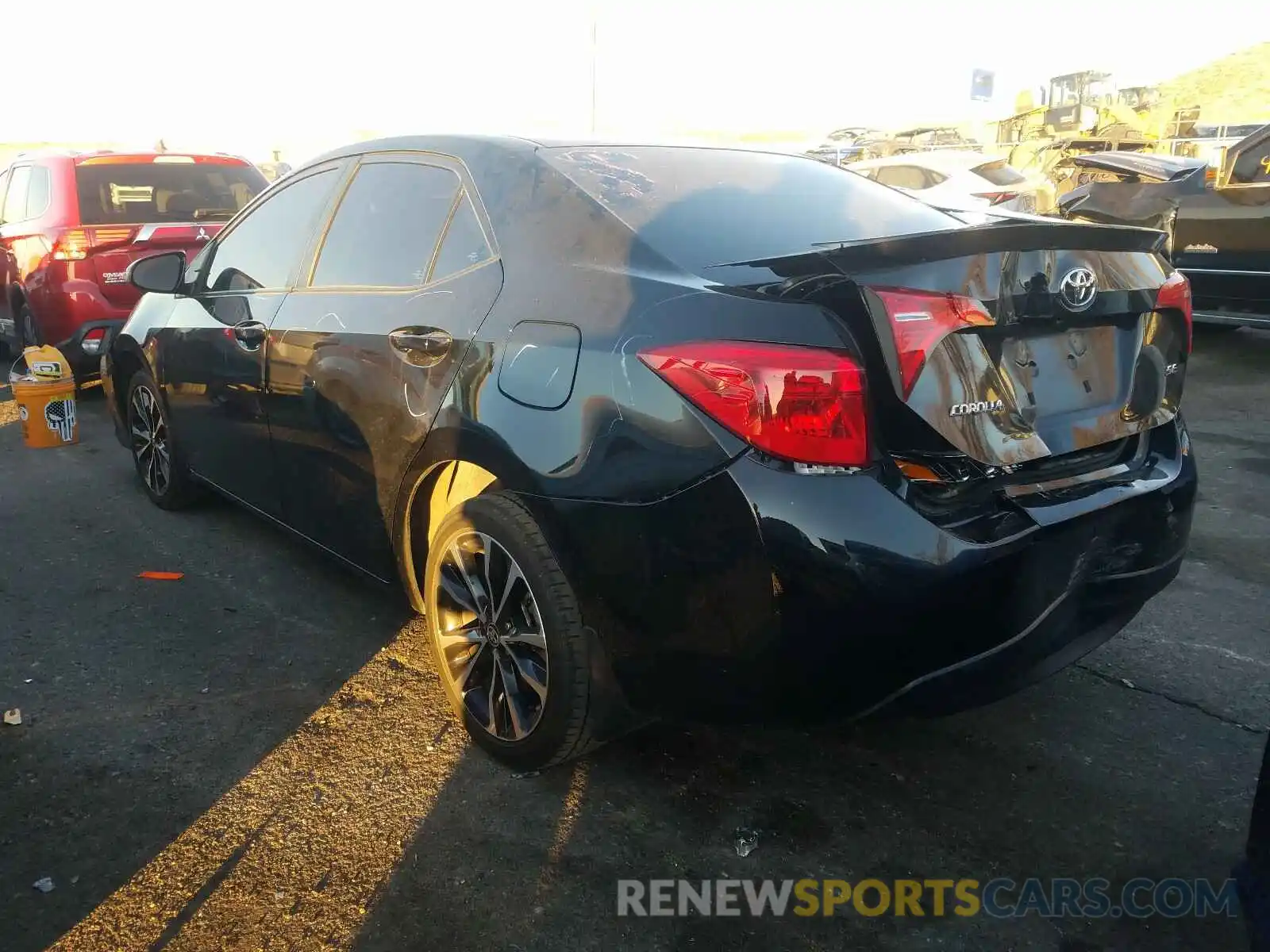 3 Photograph of a damaged car 2T1BURHE5KC211754 TOYOTA COROLLA 2019