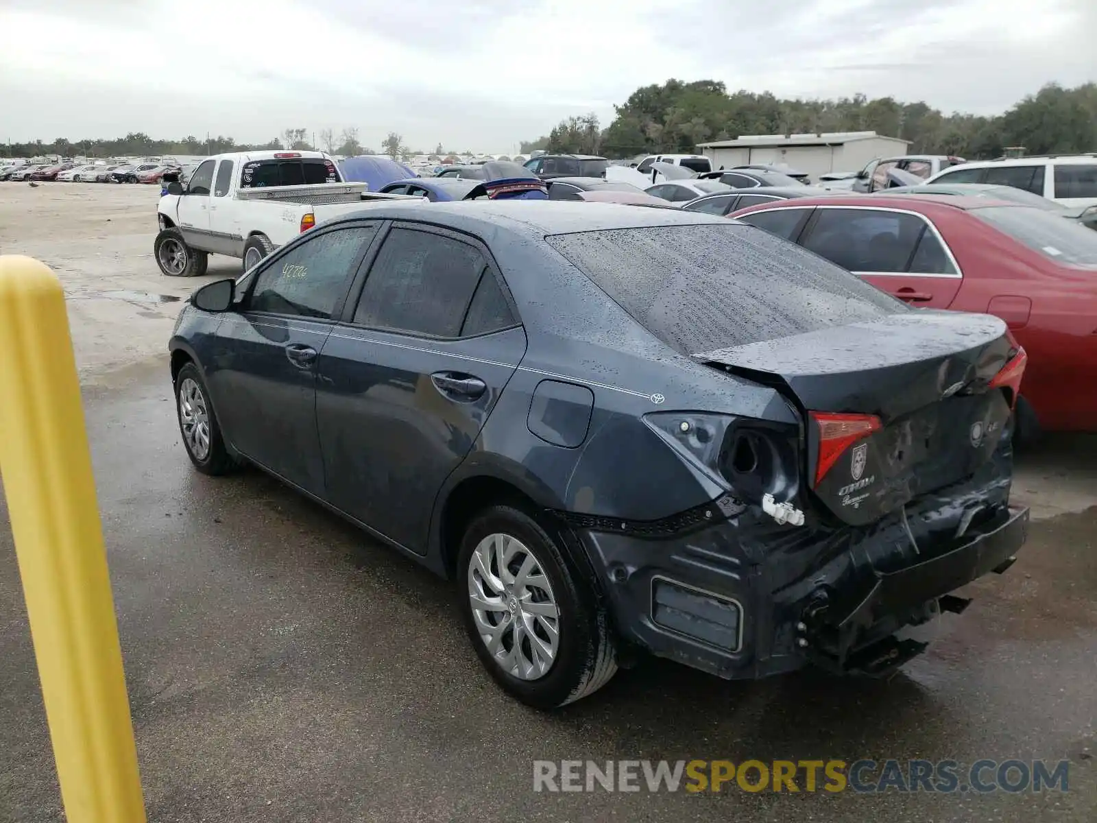 3 Photograph of a damaged car 2T1BURHE5KC212127 TOYOTA COROLLA 2019