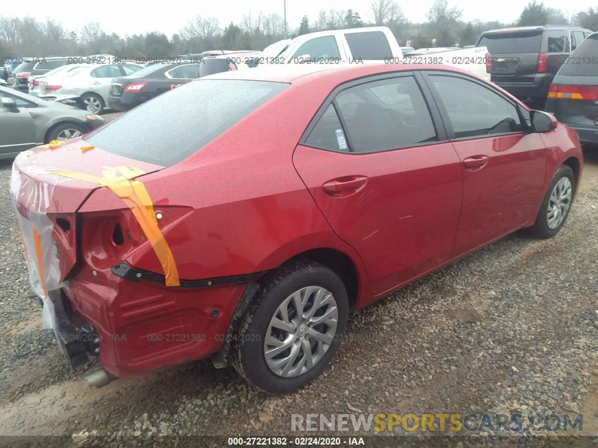 4 Photograph of a damaged car 2T1BURHE5KC212905 TOYOTA COROLLA 2019