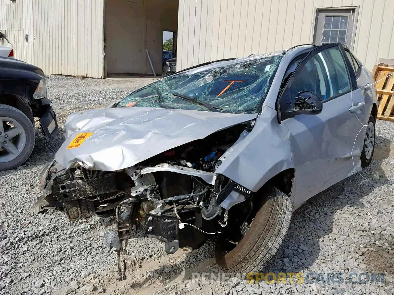 2 Photograph of a damaged car 2T1BURHE5KC215478 TOYOTA COROLLA 2019