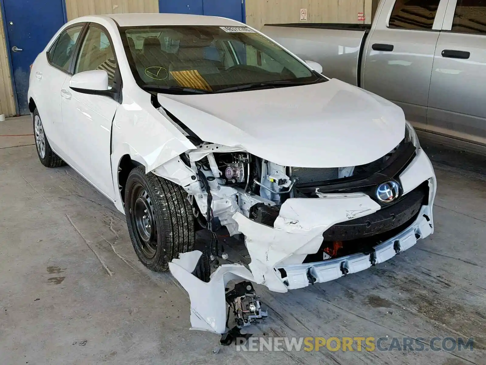 1 Photograph of a damaged car 2T1BURHE5KC215514 TOYOTA COROLLA 2019