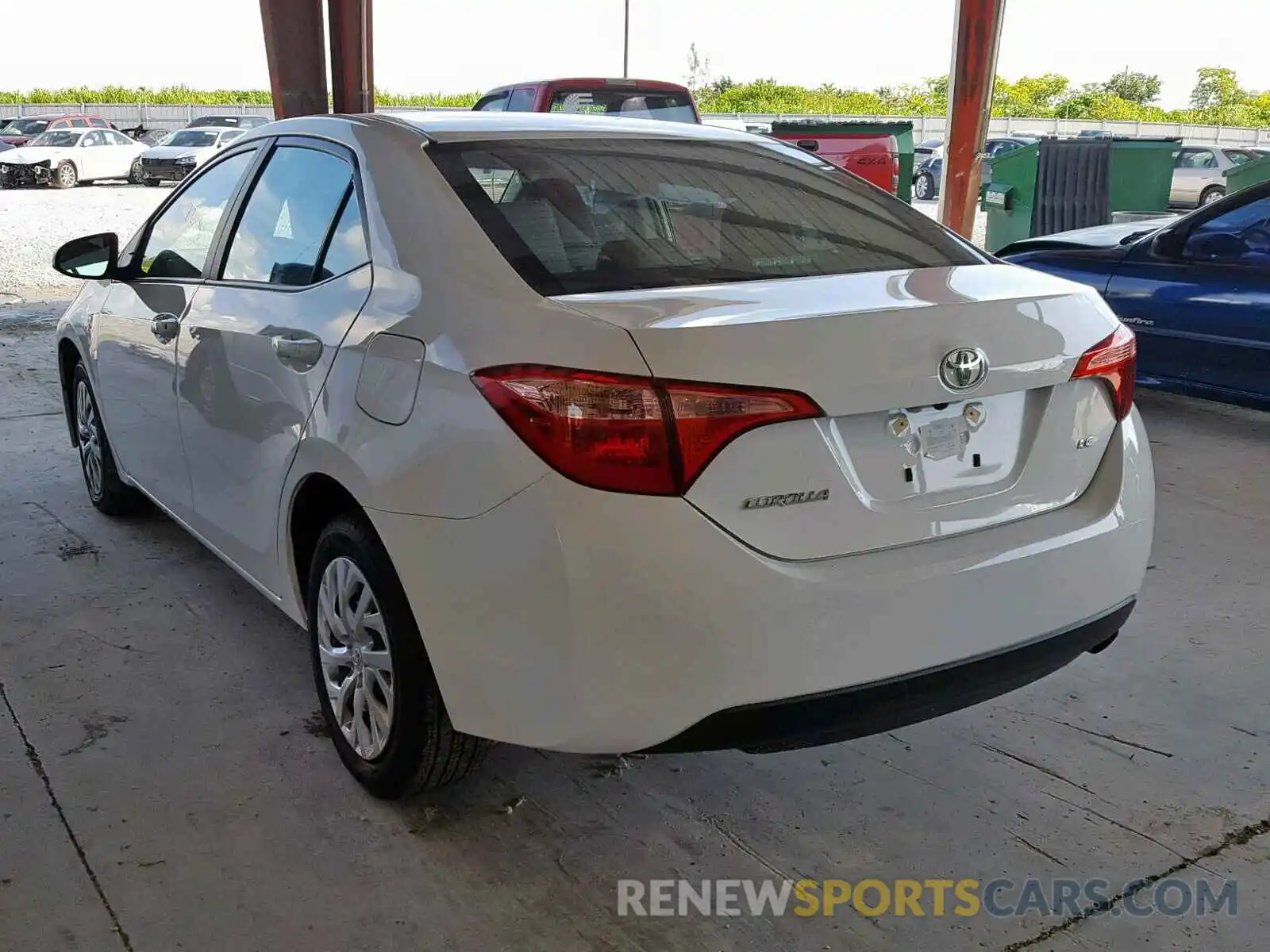 3 Photograph of a damaged car 2T1BURHE5KC215514 TOYOTA COROLLA 2019