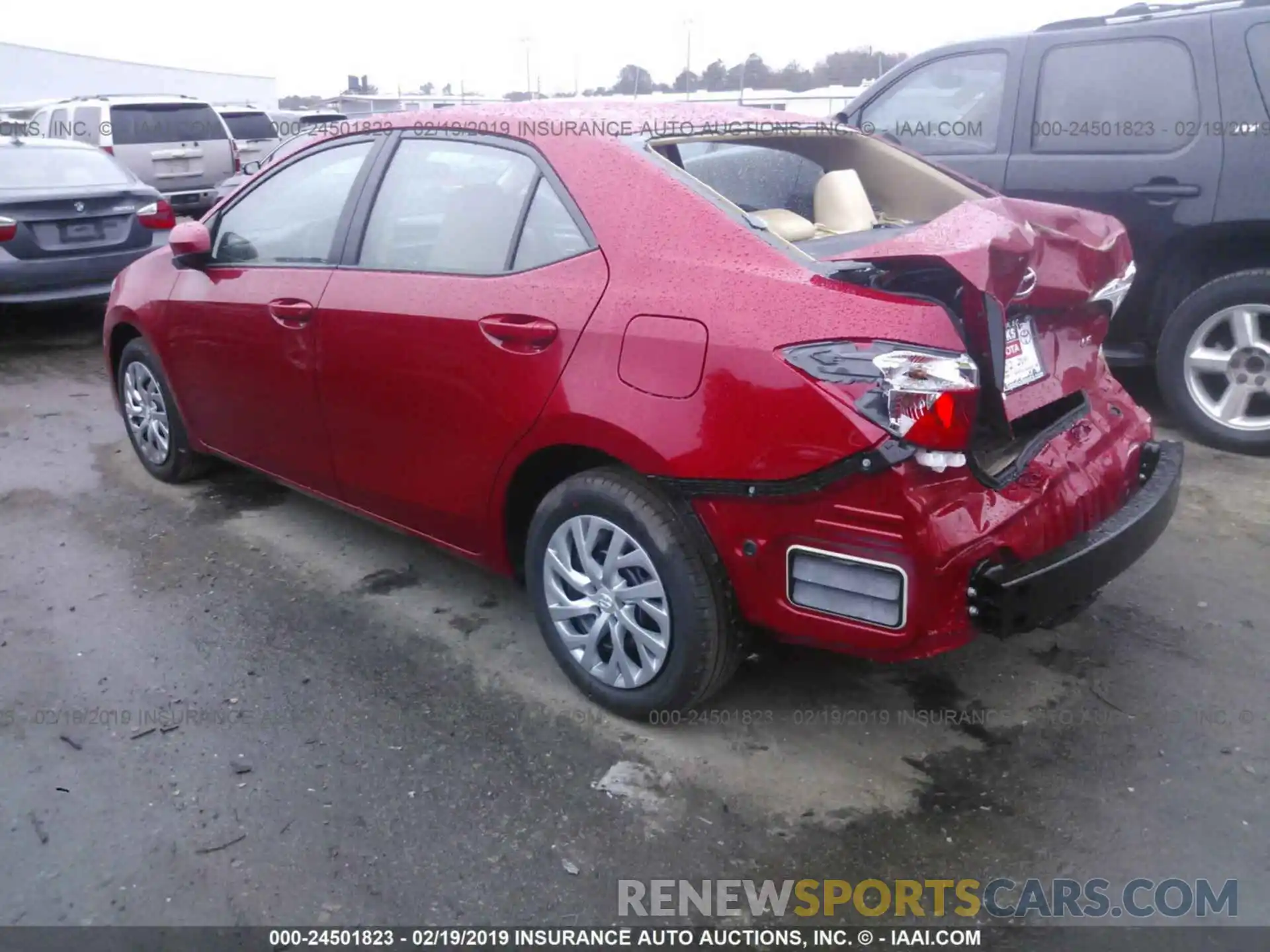 3 Photograph of a damaged car 2T1BURHE5KC215559 TOYOTA COROLLA 2019