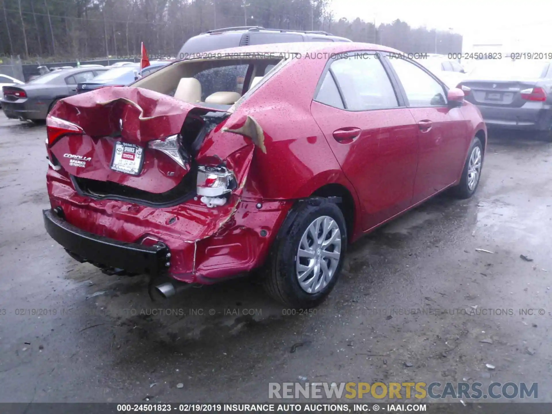 4 Photograph of a damaged car 2T1BURHE5KC215559 TOYOTA COROLLA 2019