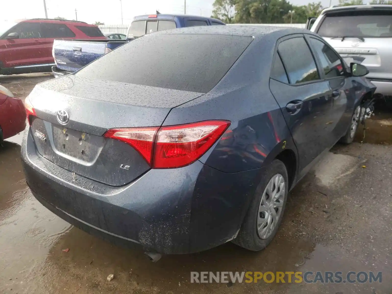 4 Photograph of a damaged car 2T1BURHE5KC217084 TOYOTA COROLLA 2019