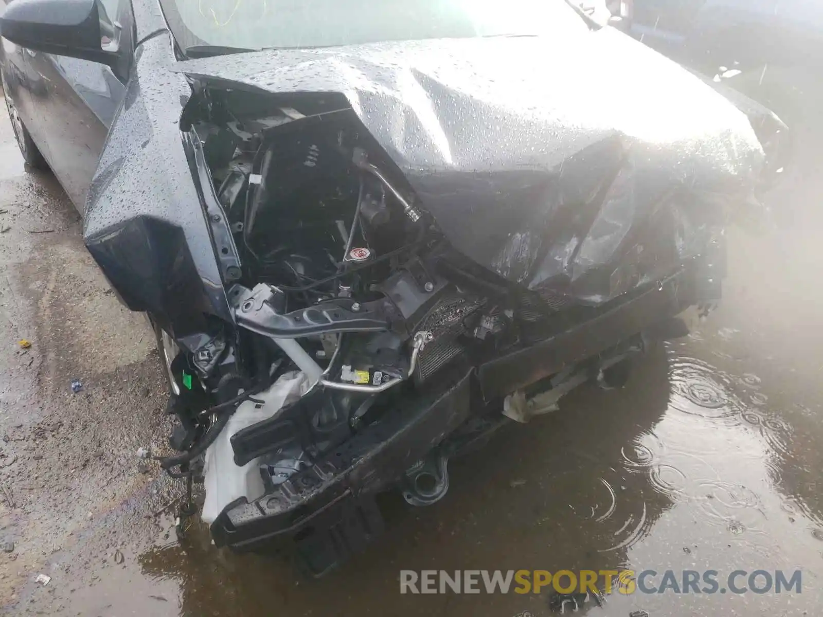 9 Photograph of a damaged car 2T1BURHE5KC217084 TOYOTA COROLLA 2019