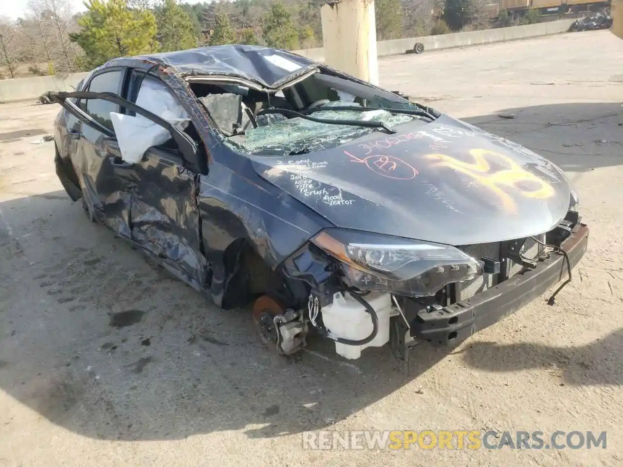 1 Photograph of a damaged car 2T1BURHE5KC217392 TOYOTA COROLLA 2019