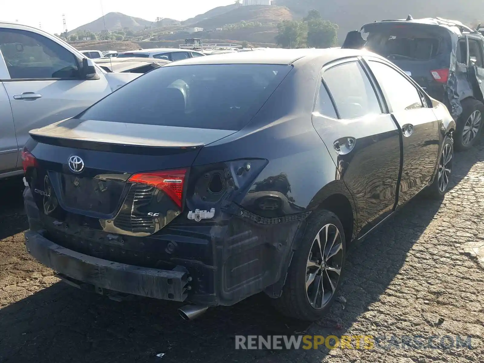 4 Photograph of a damaged car 2T1BURHE5KC218669 TOYOTA COROLLA 2019