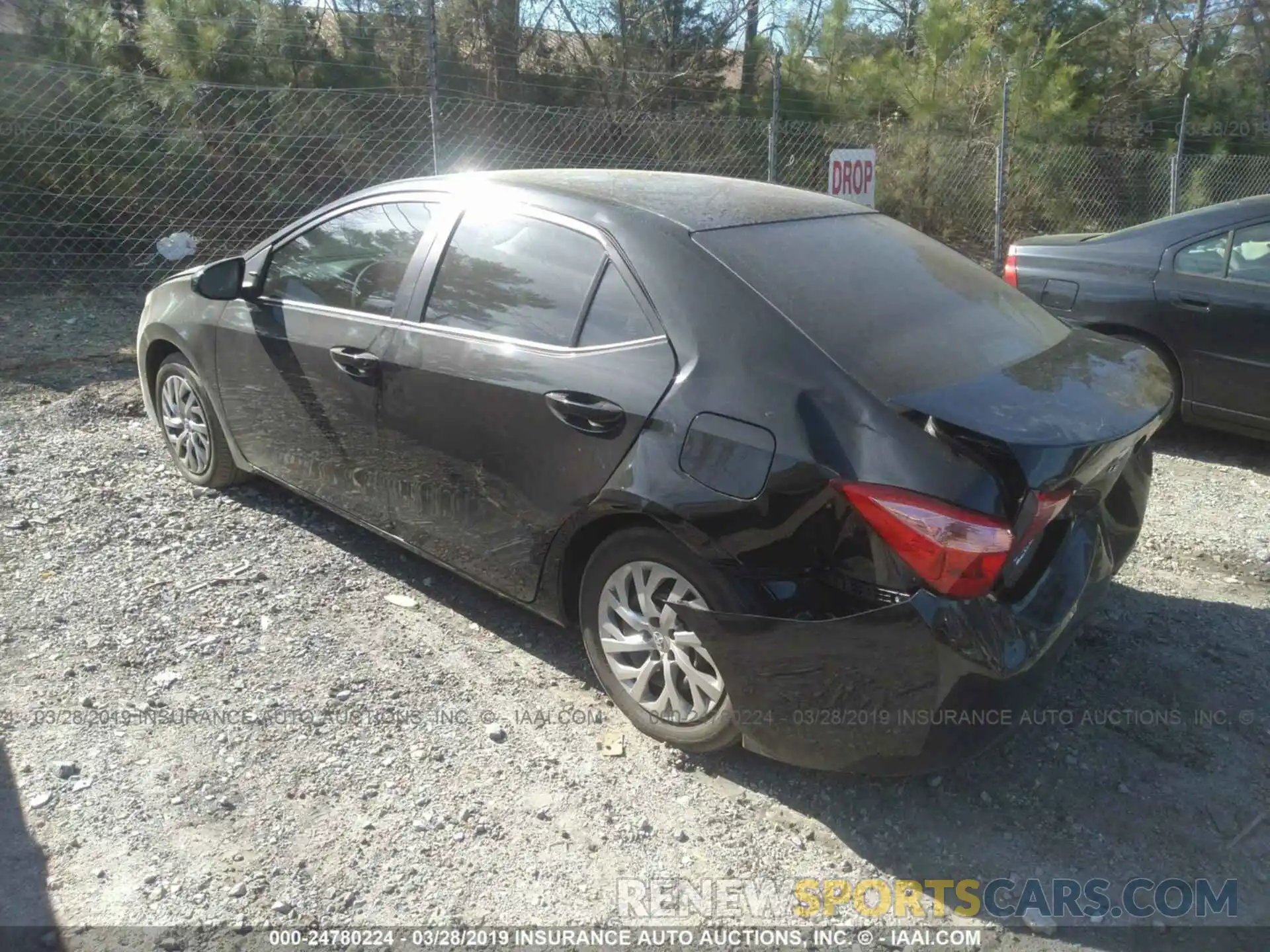 3 Photograph of a damaged car 2T1BURHE5KC219174 TOYOTA COROLLA 2019