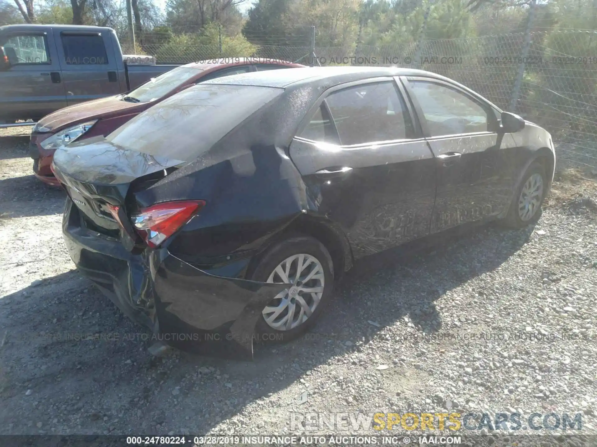 4 Photograph of a damaged car 2T1BURHE5KC219174 TOYOTA COROLLA 2019