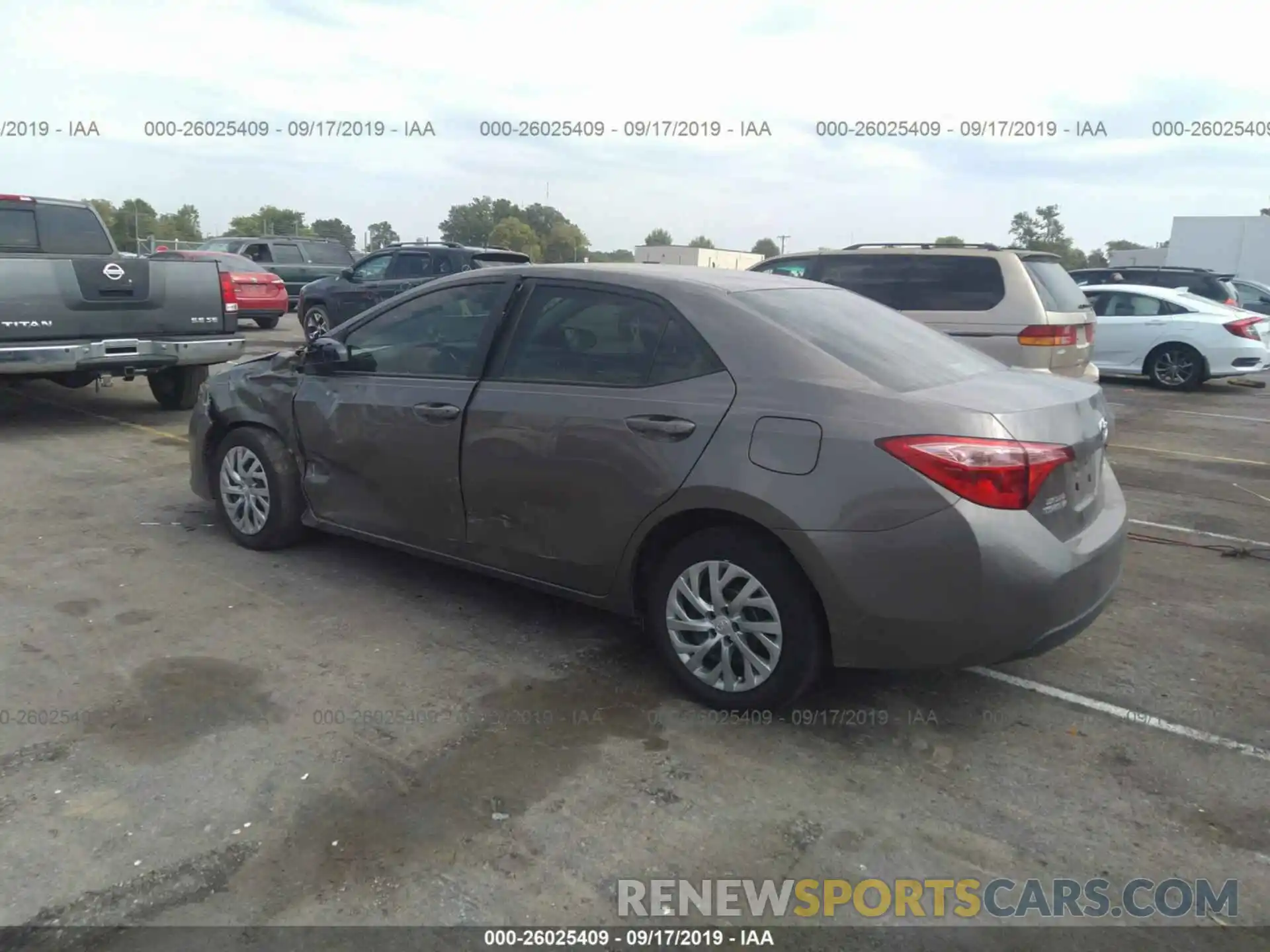 3 Photograph of a damaged car 2T1BURHE5KC219823 TOYOTA COROLLA 2019