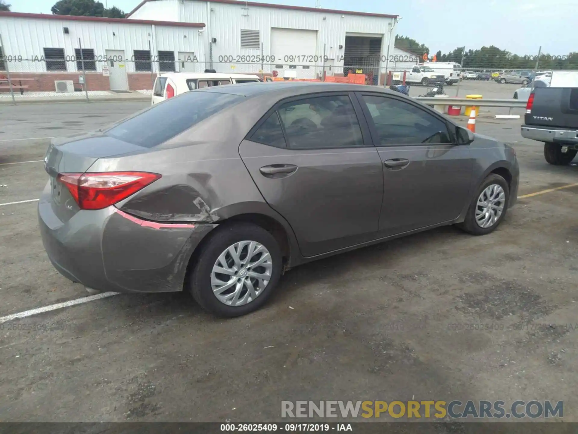 4 Photograph of a damaged car 2T1BURHE5KC219823 TOYOTA COROLLA 2019