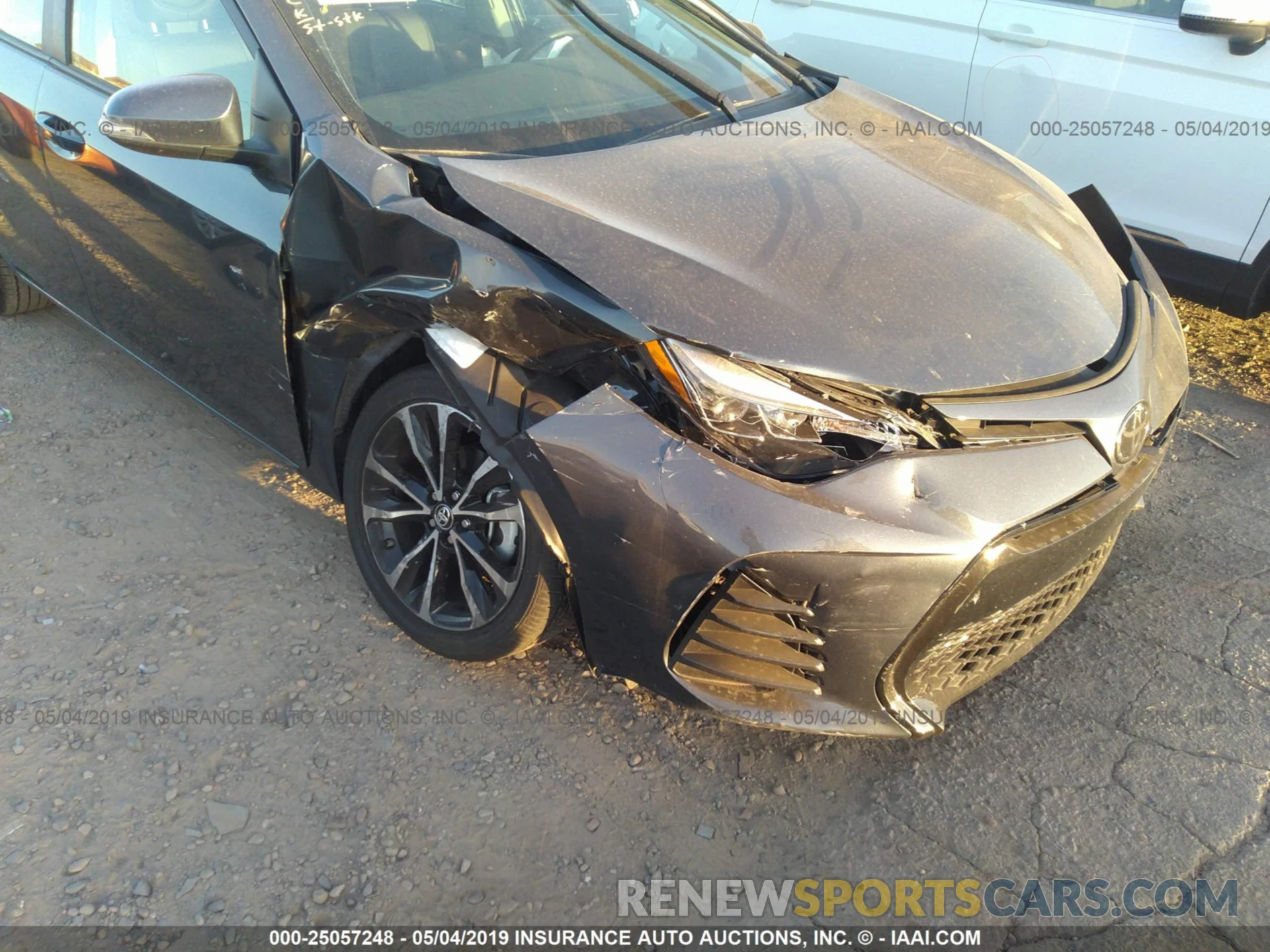 6 Photograph of a damaged car 2T1BURHE5KC220213 TOYOTA COROLLA 2019