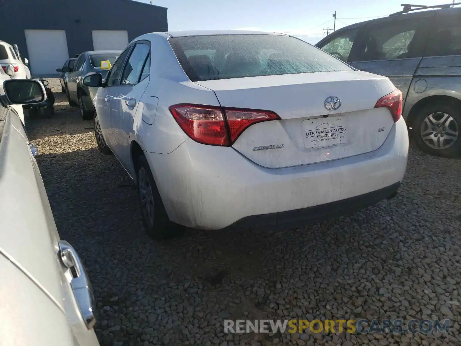 3 Photograph of a damaged car 2T1BURHE5KC220261 TOYOTA COROLLA 2019