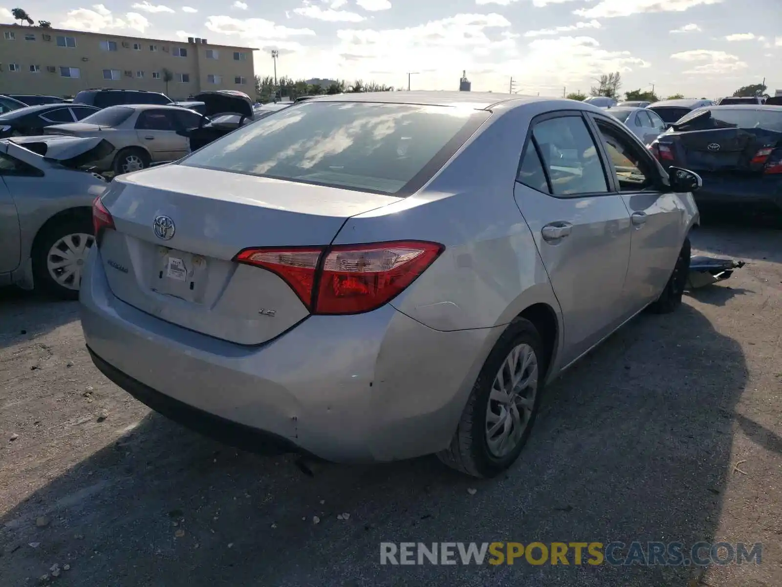 4 Photograph of a damaged car 2T1BURHE5KC221426 TOYOTA COROLLA 2019