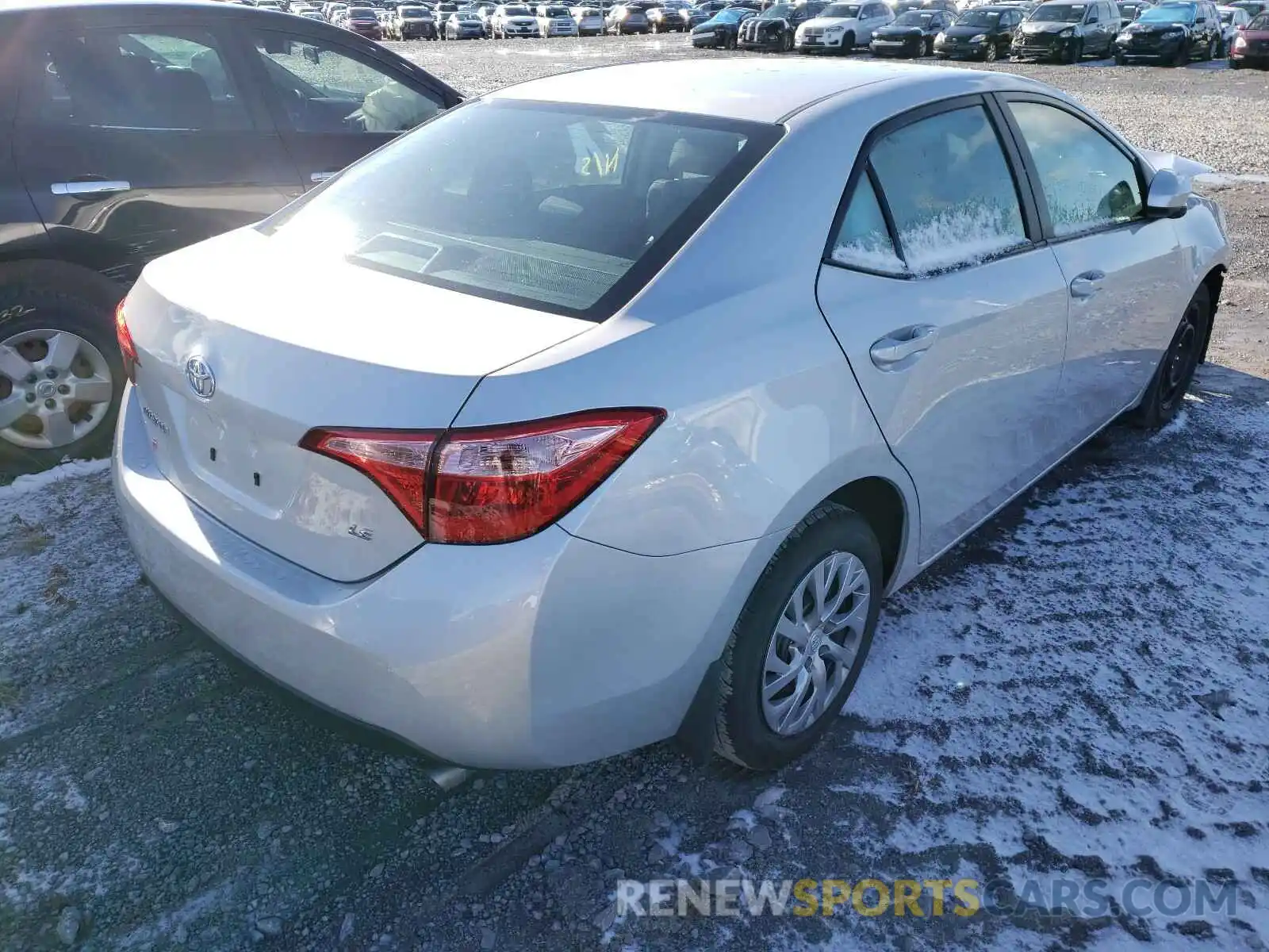 4 Photograph of a damaged car 2T1BURHE5KC223306 TOYOTA COROLLA 2019