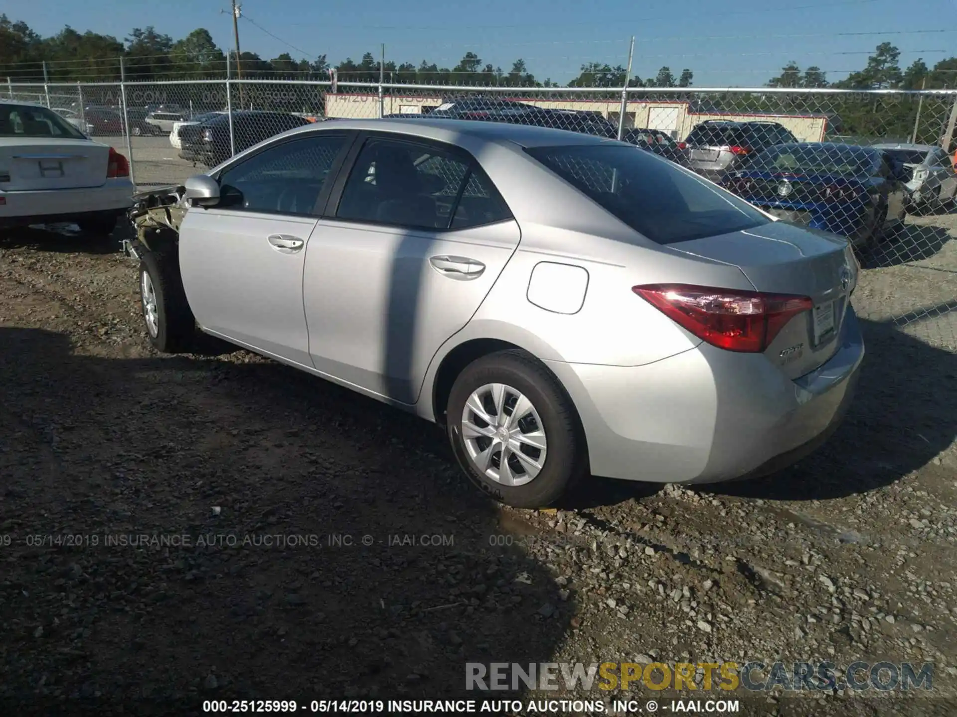 3 Photograph of a damaged car 2T1BURHE5KC223435 TOYOTA COROLLA 2019