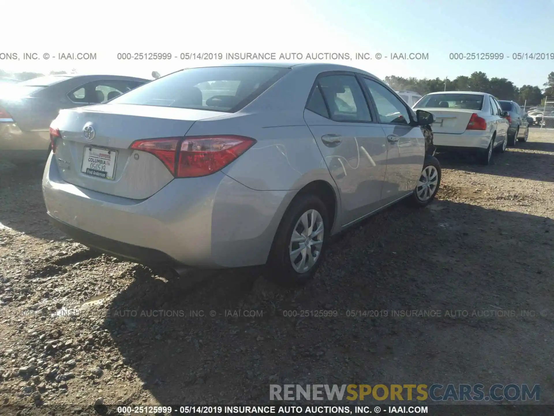 4 Photograph of a damaged car 2T1BURHE5KC223435 TOYOTA COROLLA 2019