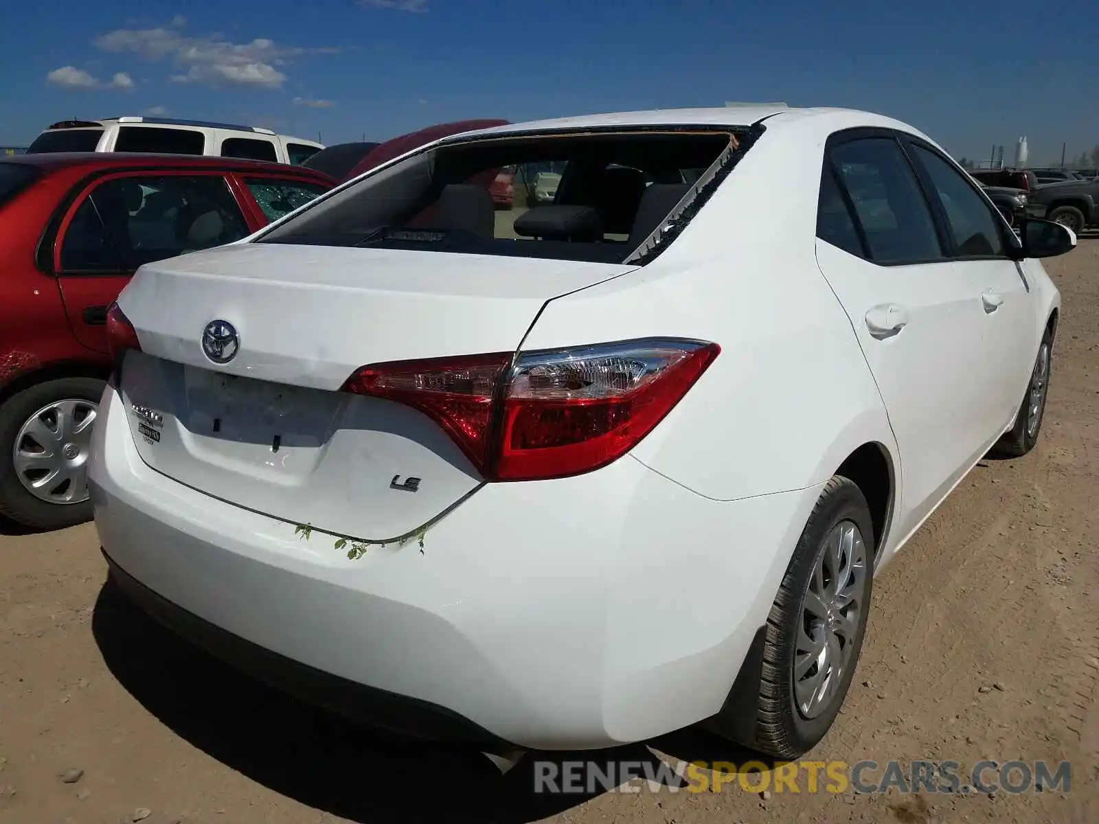 4 Photograph of a damaged car 2T1BURHE5KC224102 TOYOTA COROLLA 2019