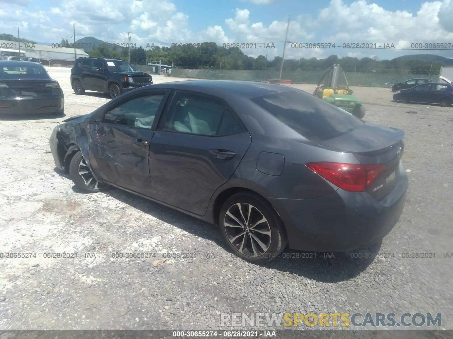 3 Photograph of a damaged car 2T1BURHE5KC224231 TOYOTA COROLLA 2019