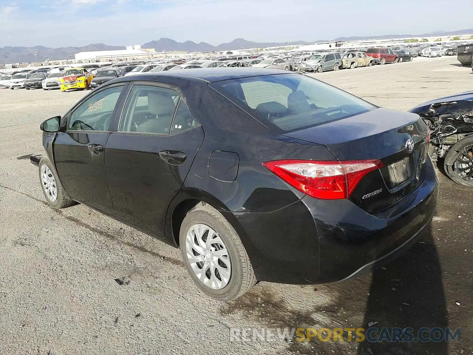 3 Photograph of a damaged car 2T1BURHE5KC224584 TOYOTA COROLLA 2019