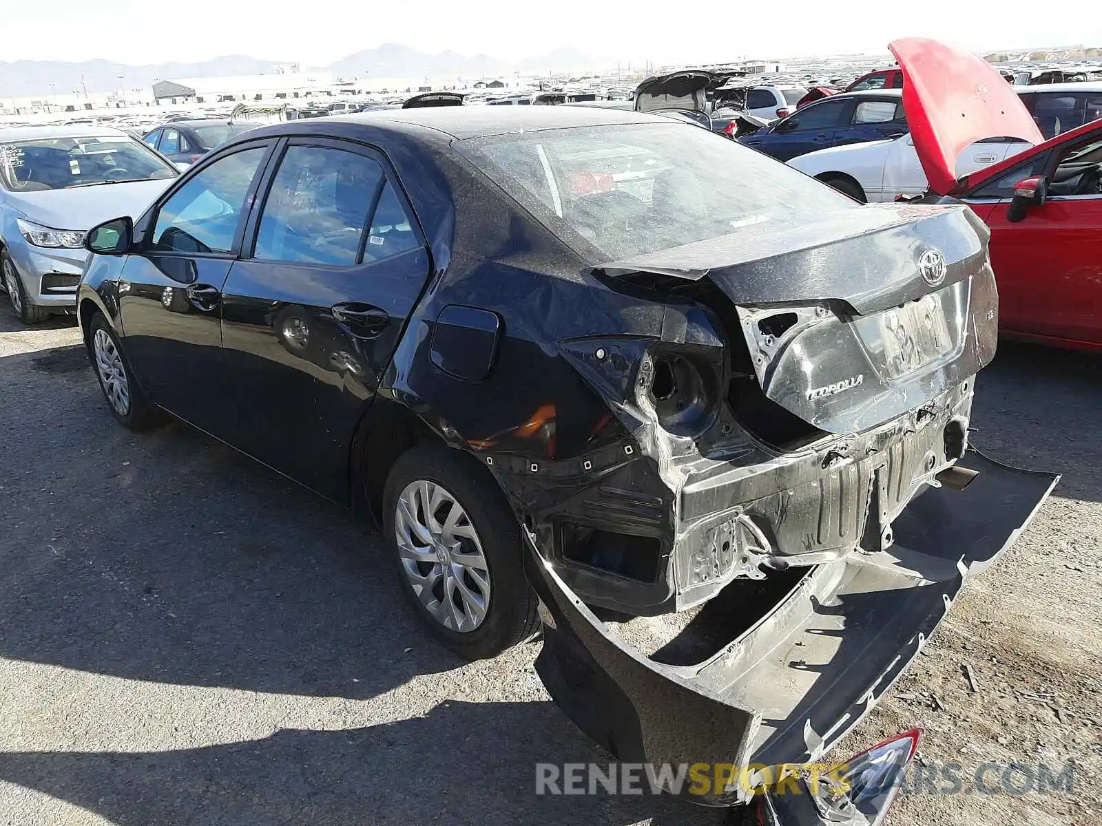 3 Photograph of a damaged car 2T1BURHE5KC225363 TOYOTA COROLLA 2019