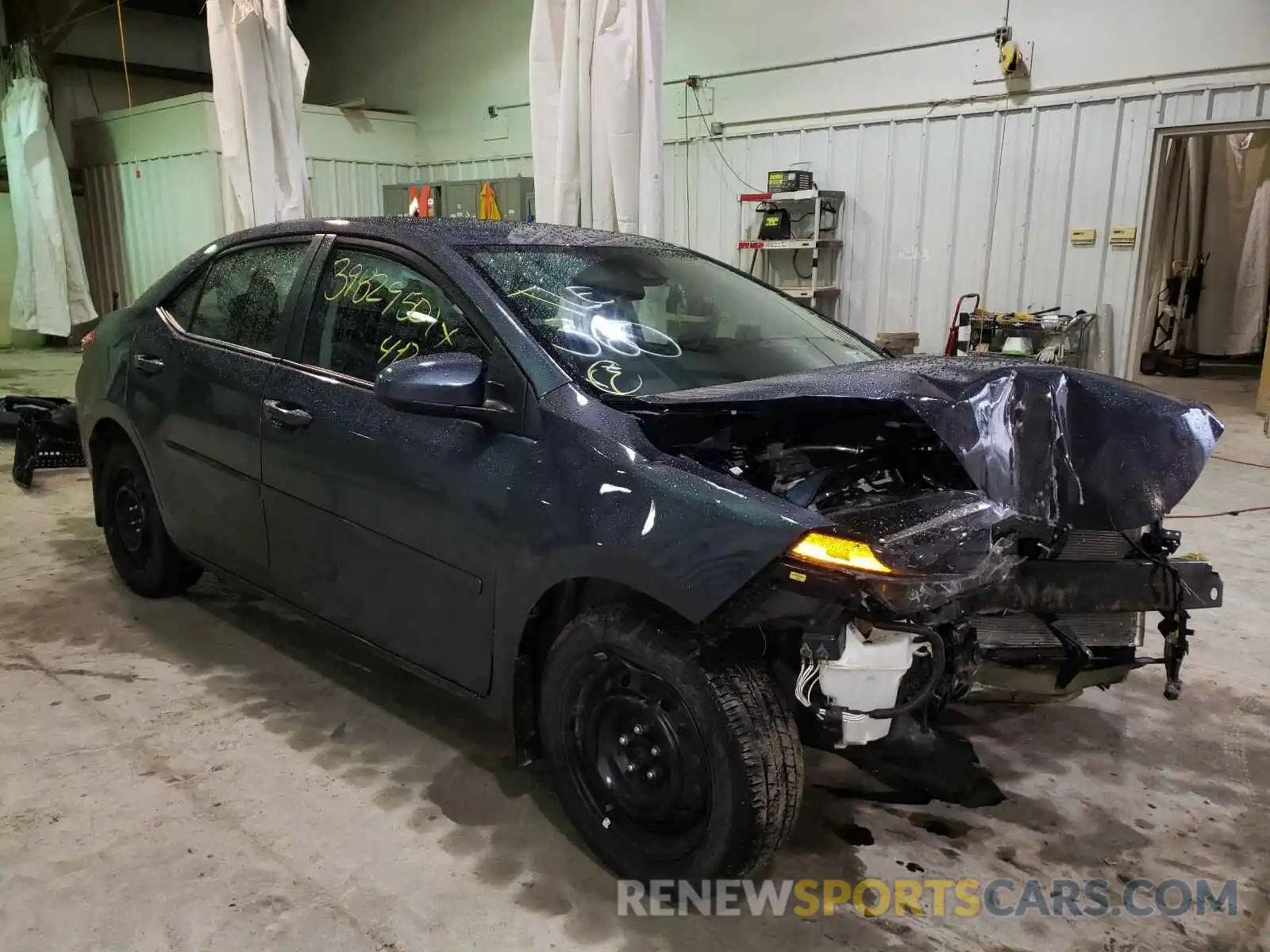 1 Photograph of a damaged car 2T1BURHE5KC225685 TOYOTA COROLLA 2019