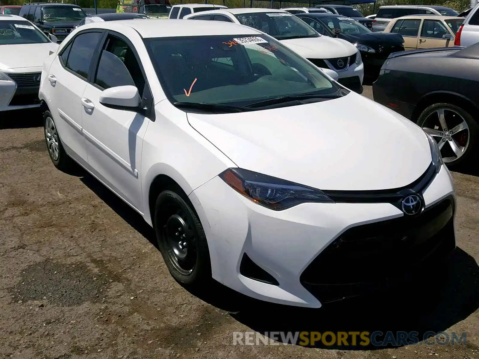 1 Photograph of a damaged car 2T1BURHE5KC226481 TOYOTA COROLLA 2019