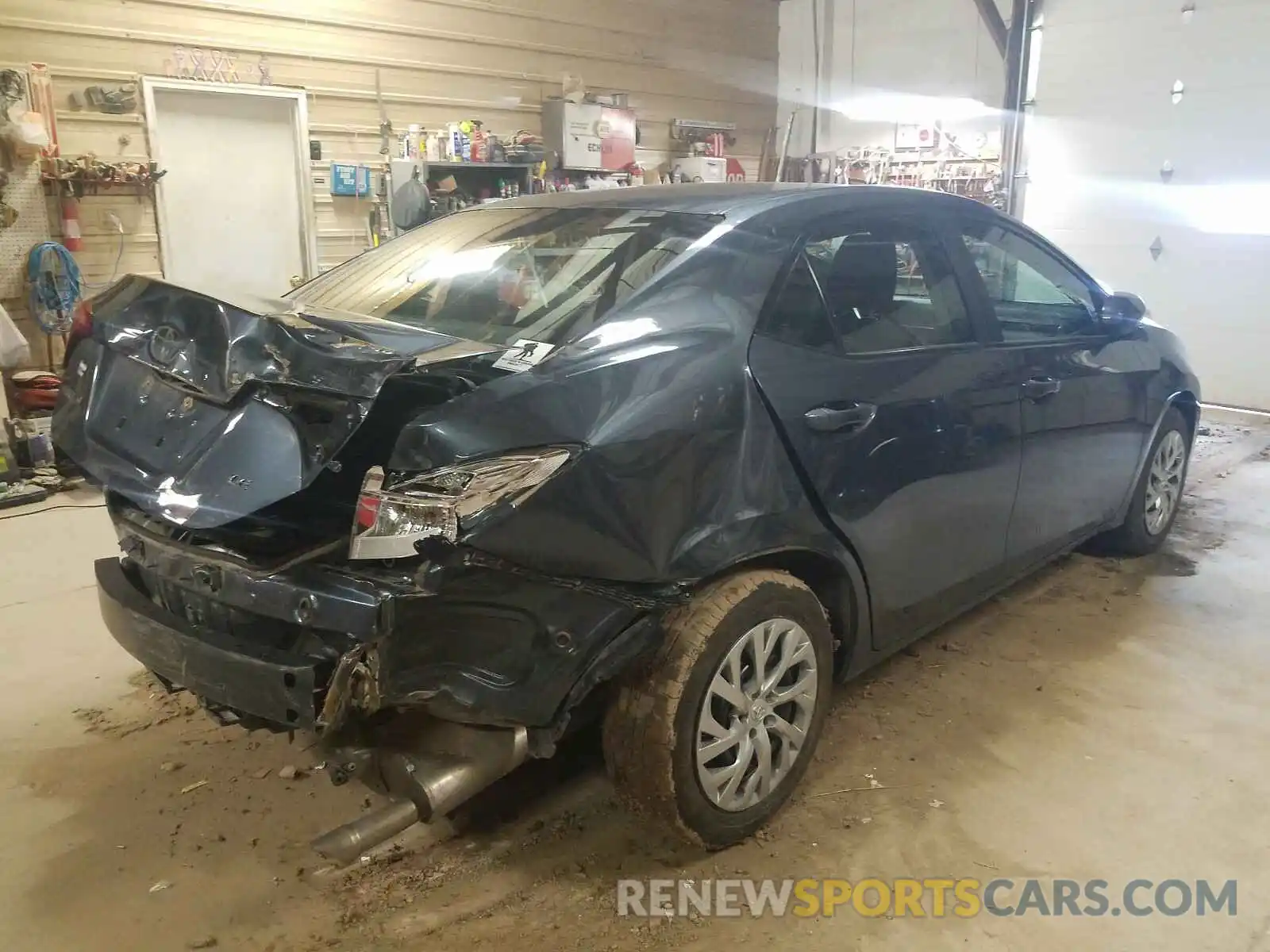 4 Photograph of a damaged car 2T1BURHE5KC226674 TOYOTA COROLLA 2019