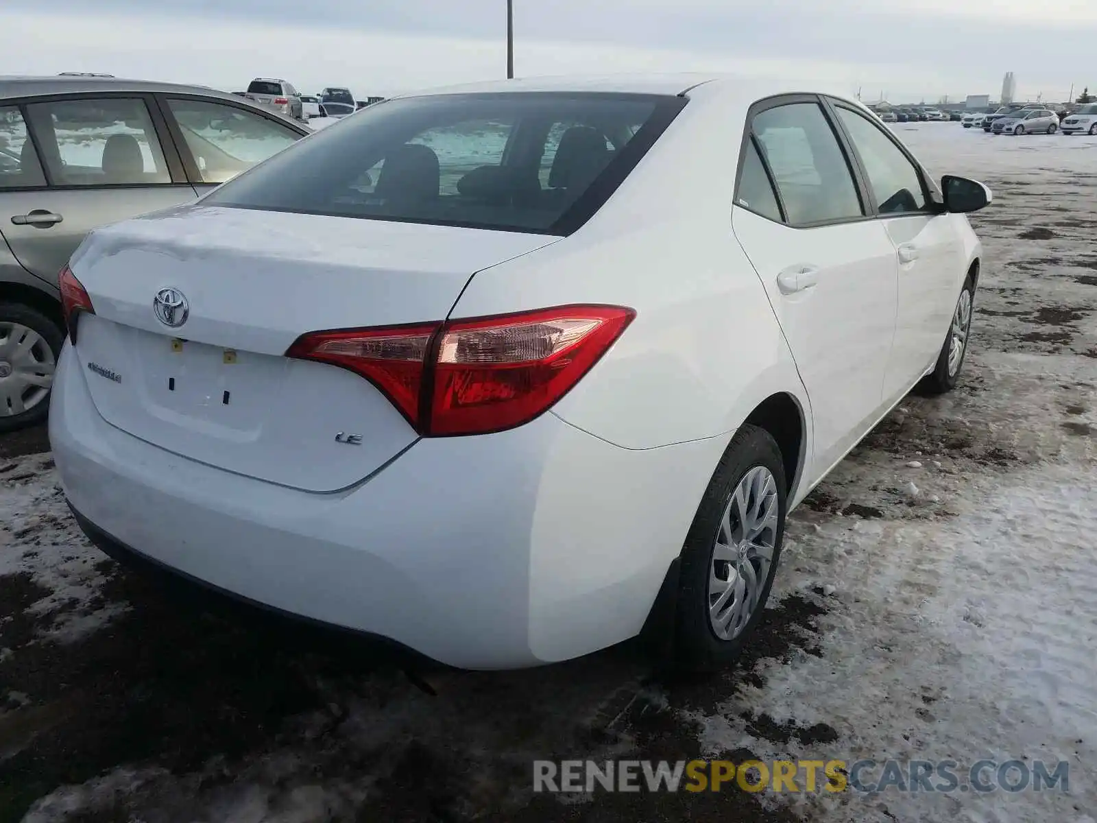 4 Photograph of a damaged car 2T1BURHE5KC227226 TOYOTA COROLLA 2019