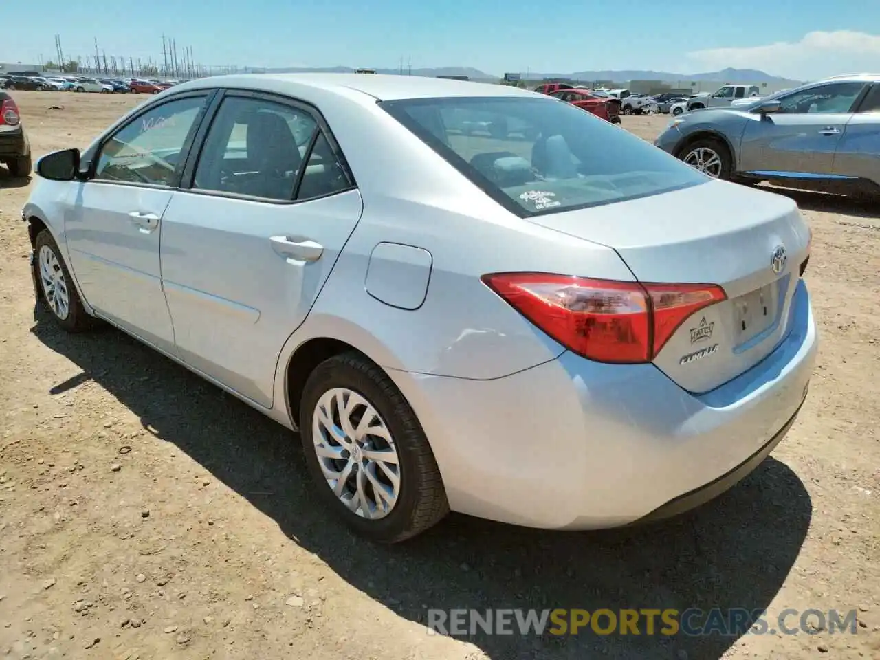 3 Photograph of a damaged car 2T1BURHE5KC227940 TOYOTA COROLLA 2019