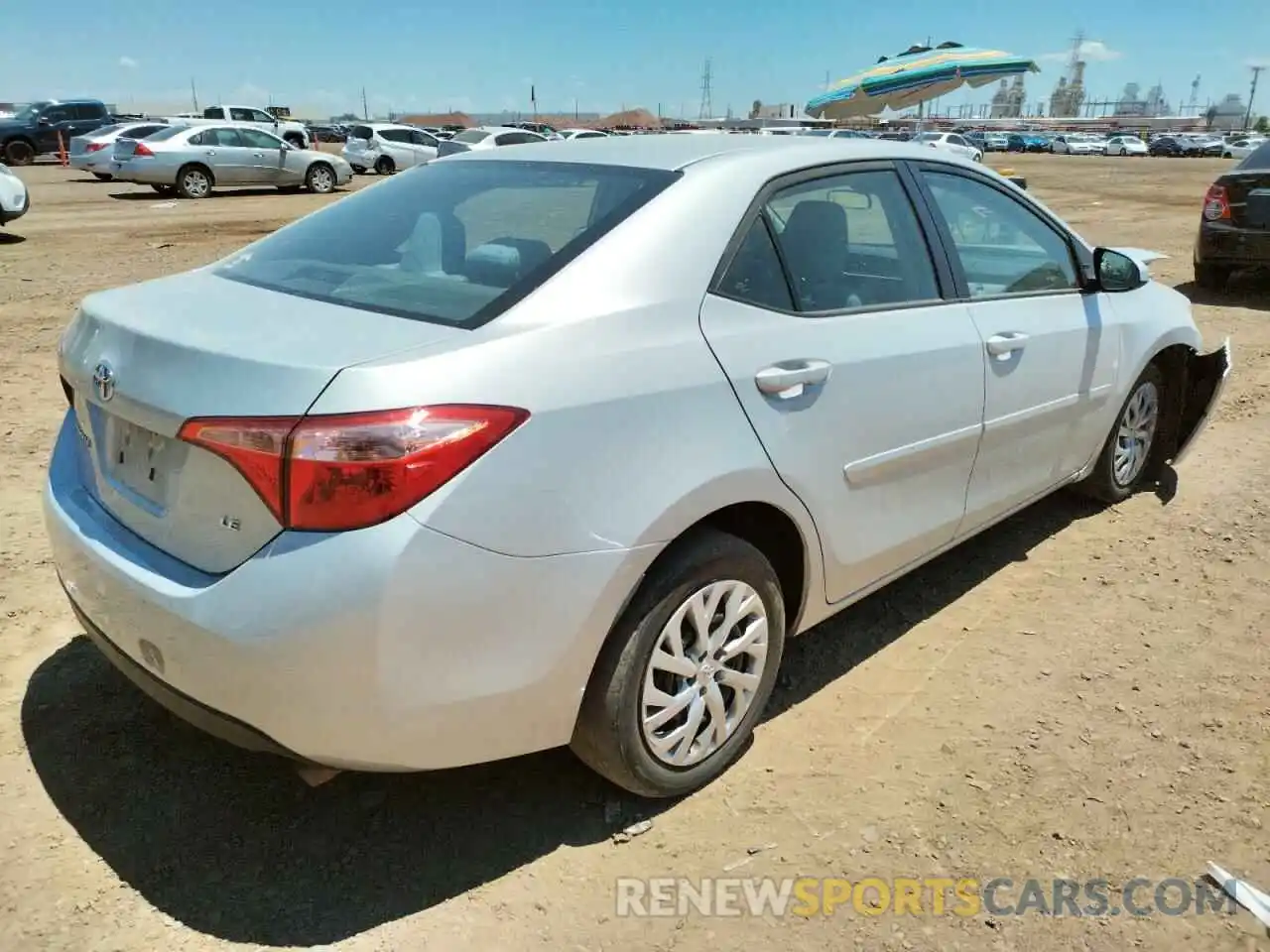 4 Photograph of a damaged car 2T1BURHE5KC227940 TOYOTA COROLLA 2019