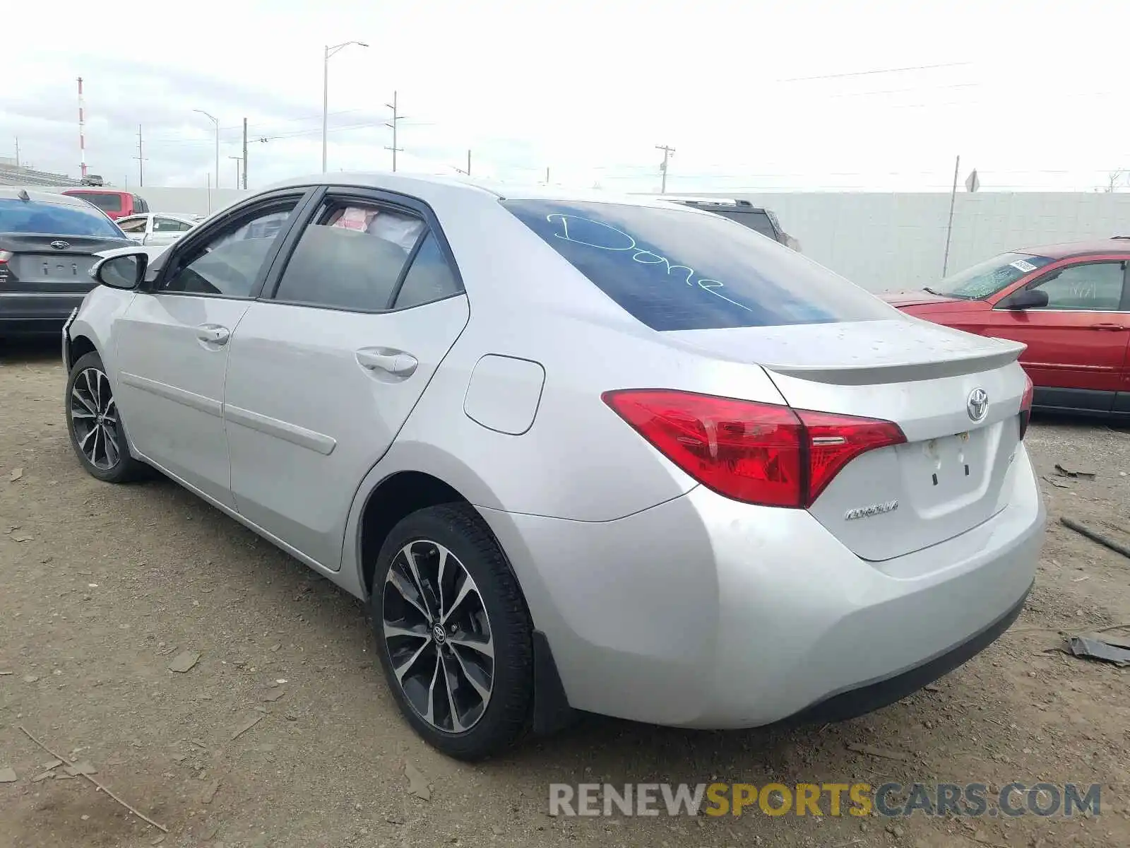 3 Photograph of a damaged car 2T1BURHE5KC228215 TOYOTA COROLLA 2019