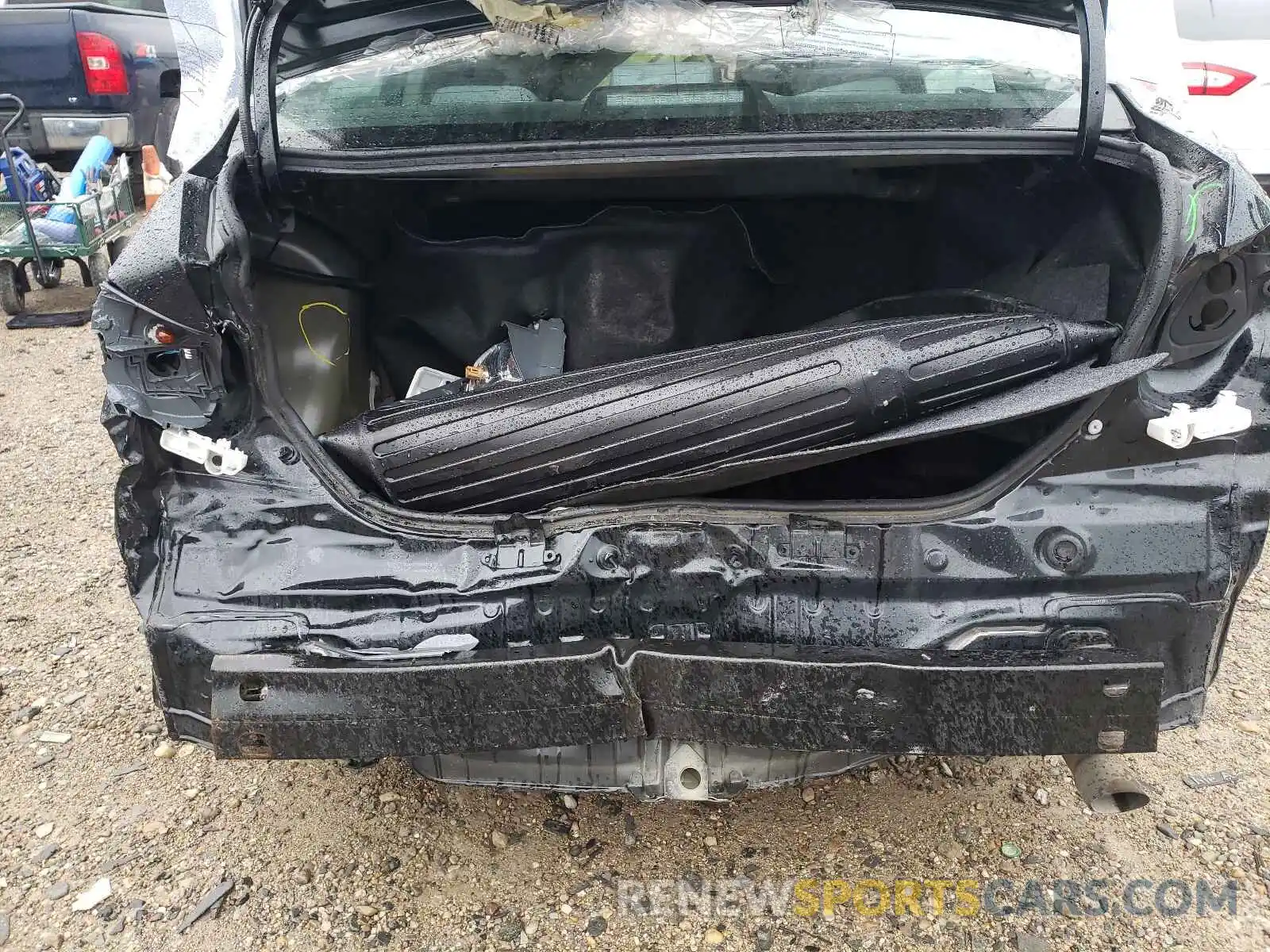 9 Photograph of a damaged car 2T1BURHE5KC228778 TOYOTA COROLLA 2019