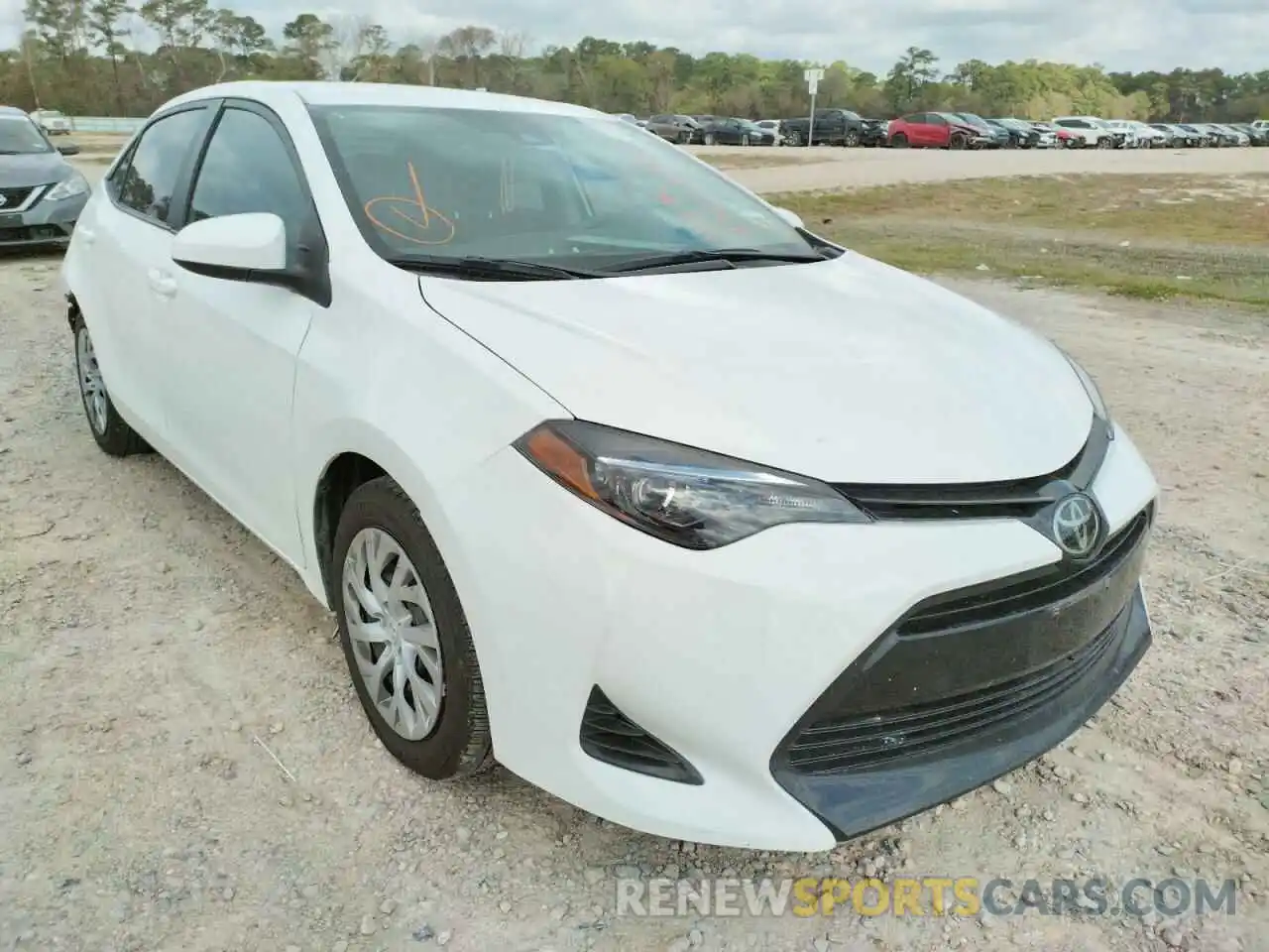 1 Photograph of a damaged car 2T1BURHE5KC228828 TOYOTA COROLLA 2019