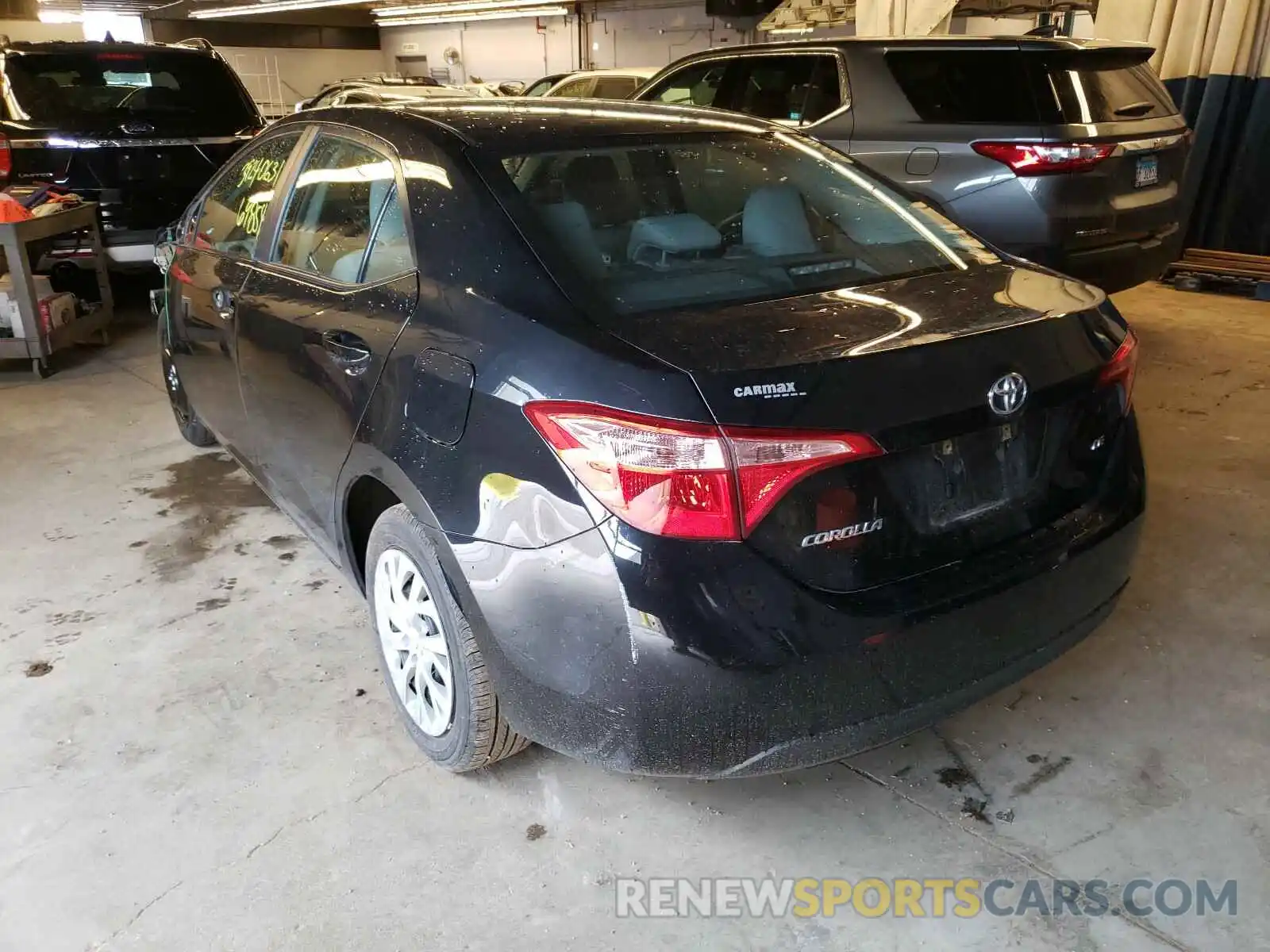 3 Photograph of a damaged car 2T1BURHE5KC229736 TOYOTA COROLLA 2019