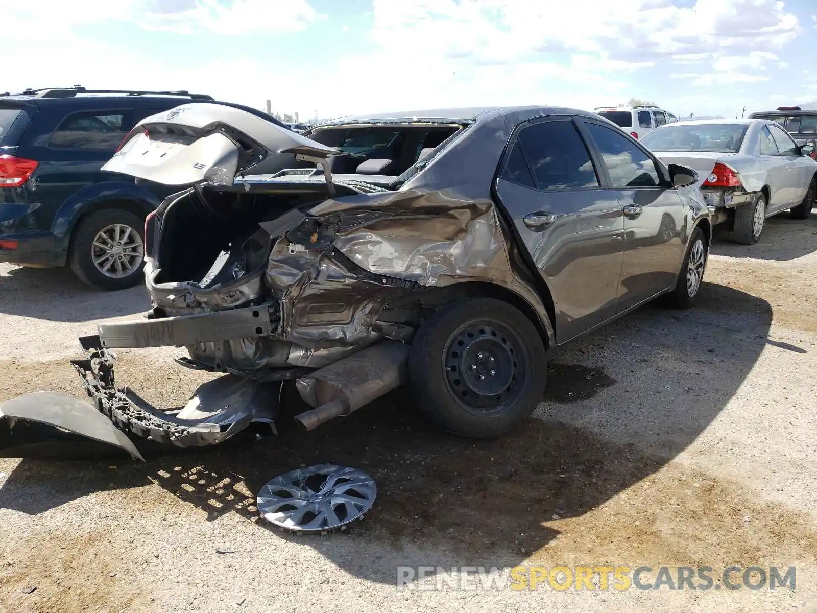 4 Photograph of a damaged car 2T1BURHE5KC229770 TOYOTA COROLLA 2019