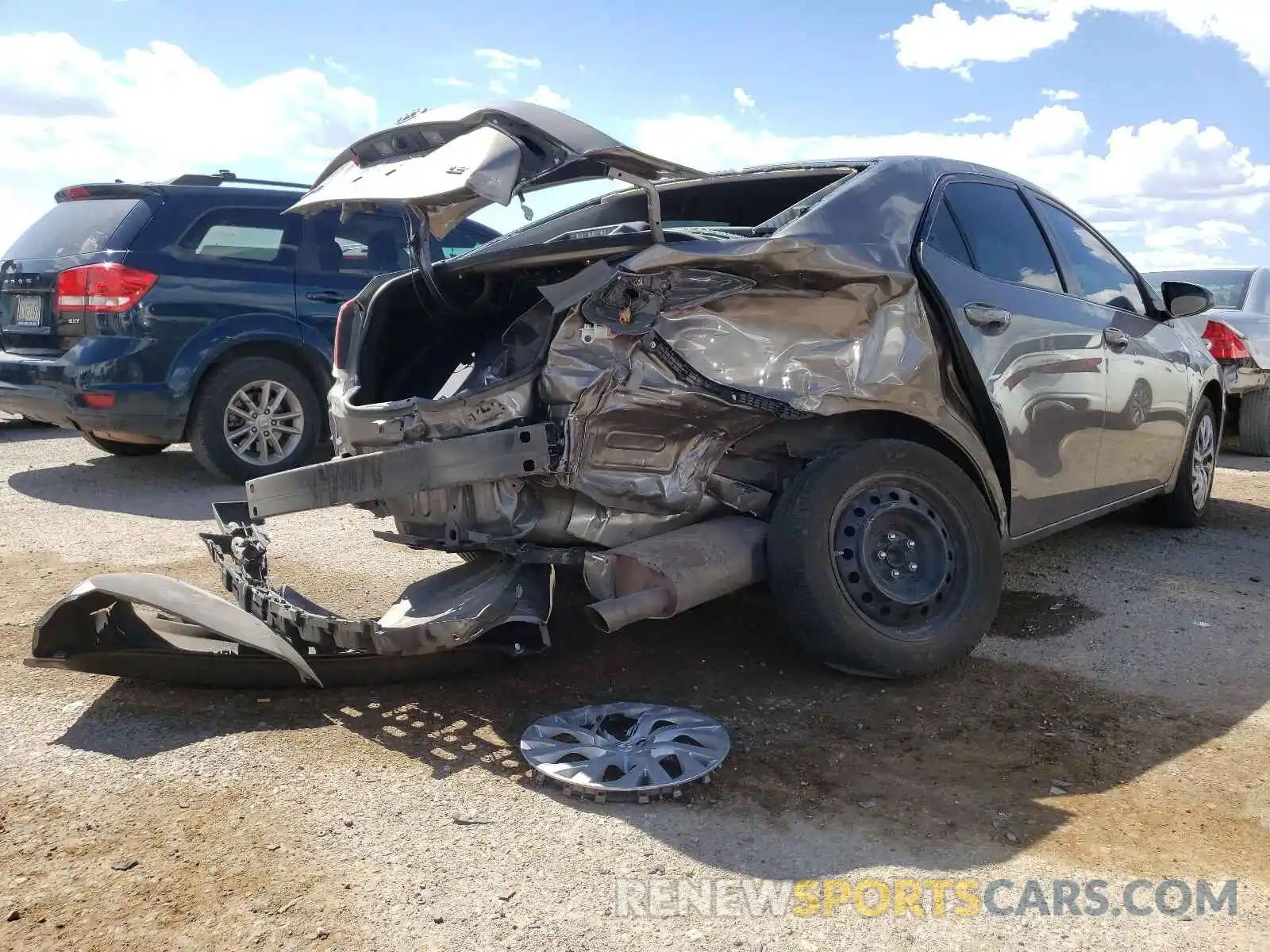 9 Photograph of a damaged car 2T1BURHE5KC229770 TOYOTA COROLLA 2019