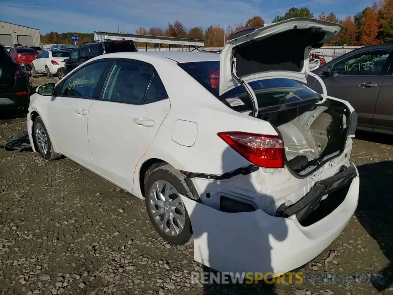 3 Photograph of a damaged car 2T1BURHE5KC229851 TOYOTA COROLLA 2019