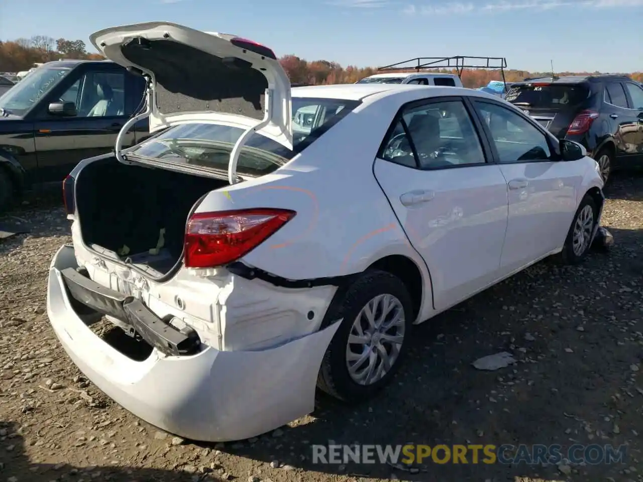 4 Photograph of a damaged car 2T1BURHE5KC229851 TOYOTA COROLLA 2019