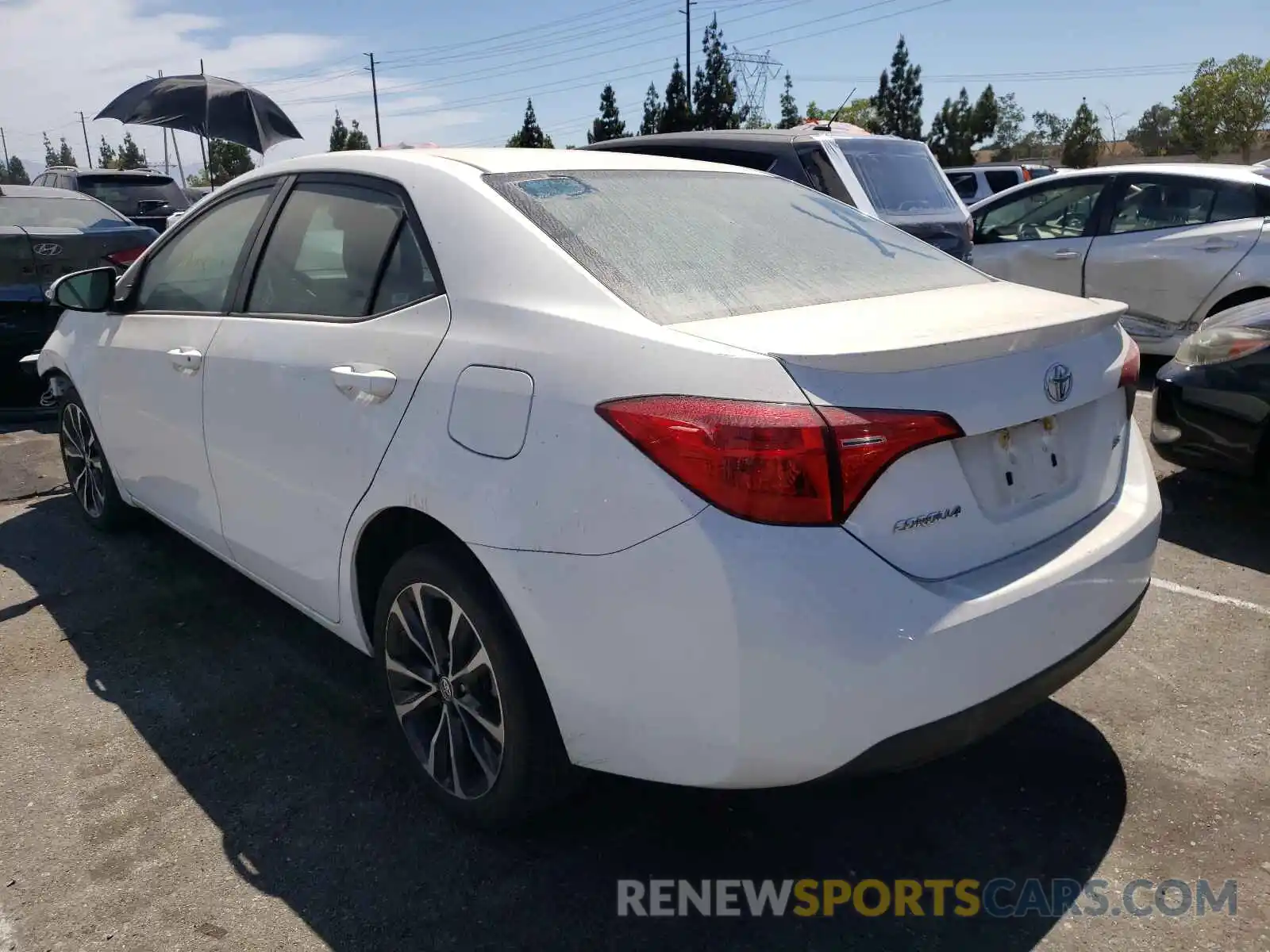 3 Photograph of a damaged car 2T1BURHE5KC230207 TOYOTA COROLLA 2019