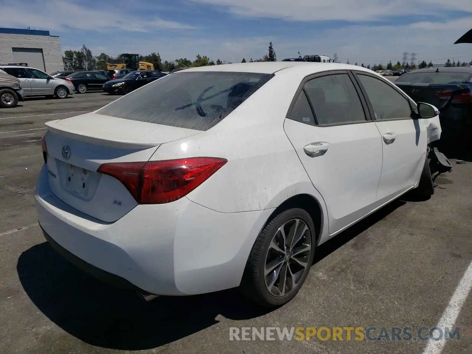 4 Photograph of a damaged car 2T1BURHE5KC230207 TOYOTA COROLLA 2019