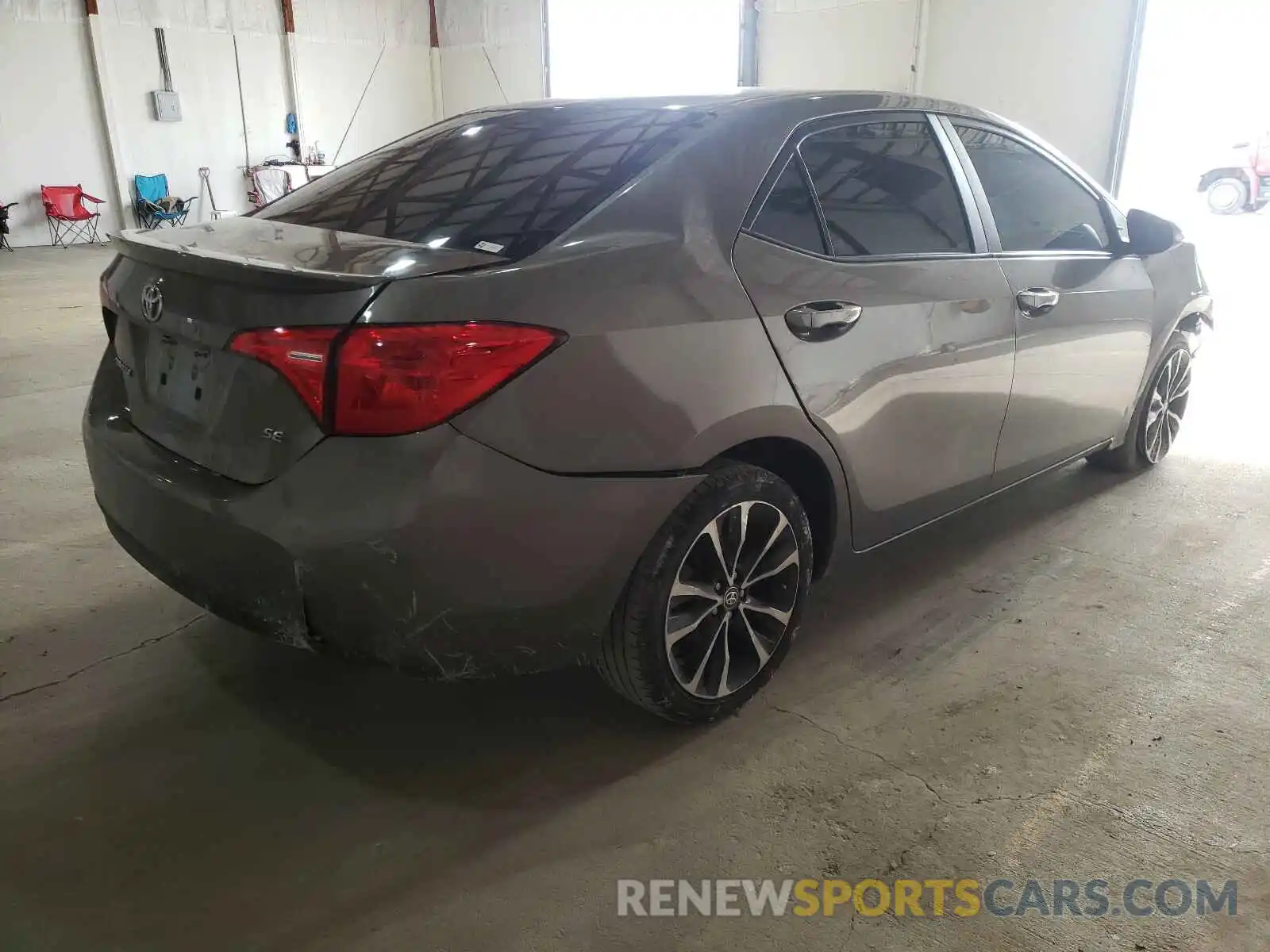 4 Photograph of a damaged car 2T1BURHE5KC230272 TOYOTA COROLLA 2019