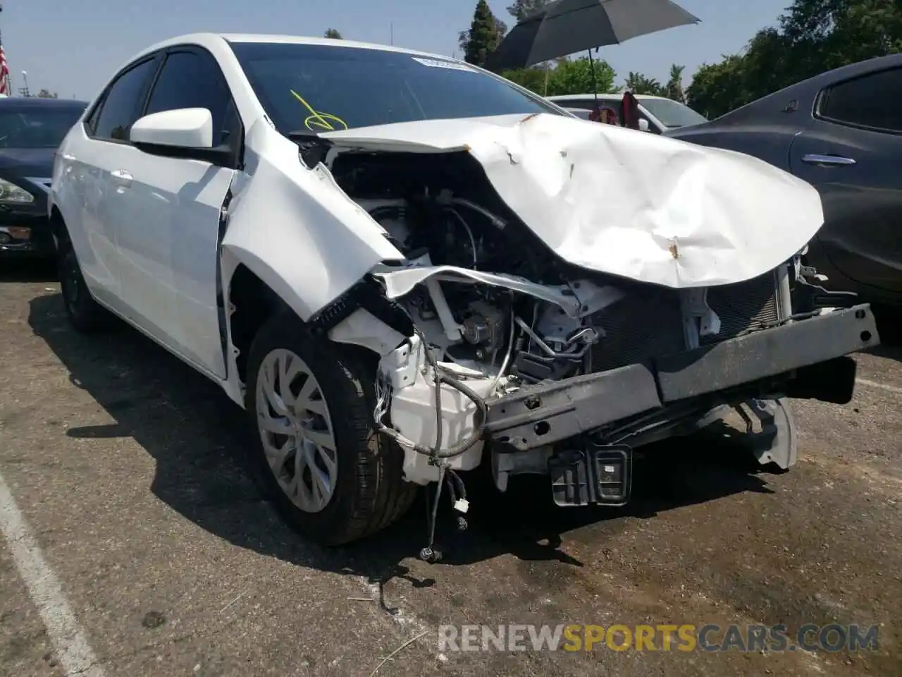 1 Photograph of a damaged car 2T1BURHE5KC230451 TOYOTA COROLLA 2019